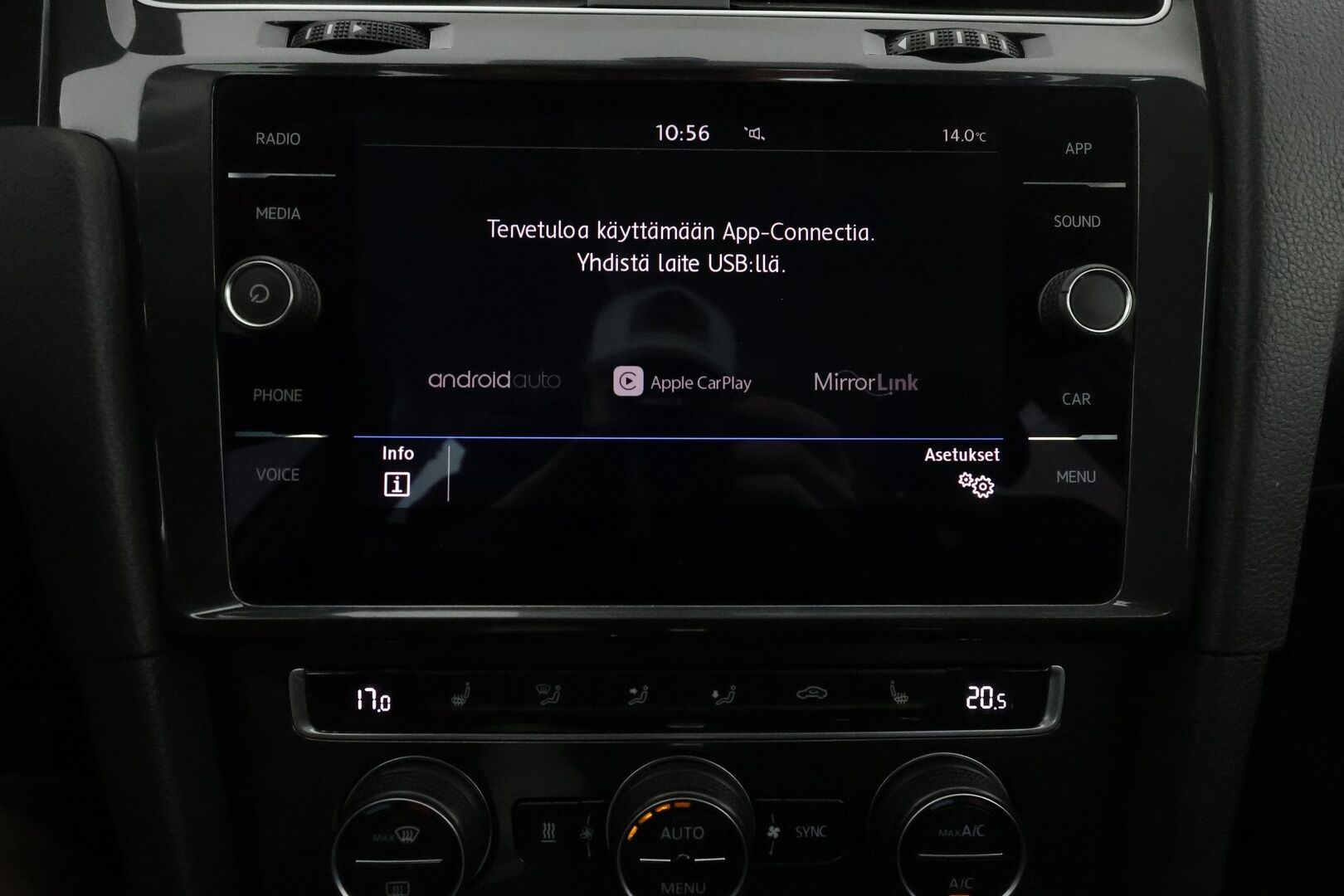 Volkswagen Golf 2020 Comfortline Limited 1,5 TSI EVO 110 kW (150 hv) DSG-automaatti - 1. Om suomi-auto / Webasto / Adapt. Vakkari / P. kamera / LED-valot / KeylessGO / 2x Renkaat / 