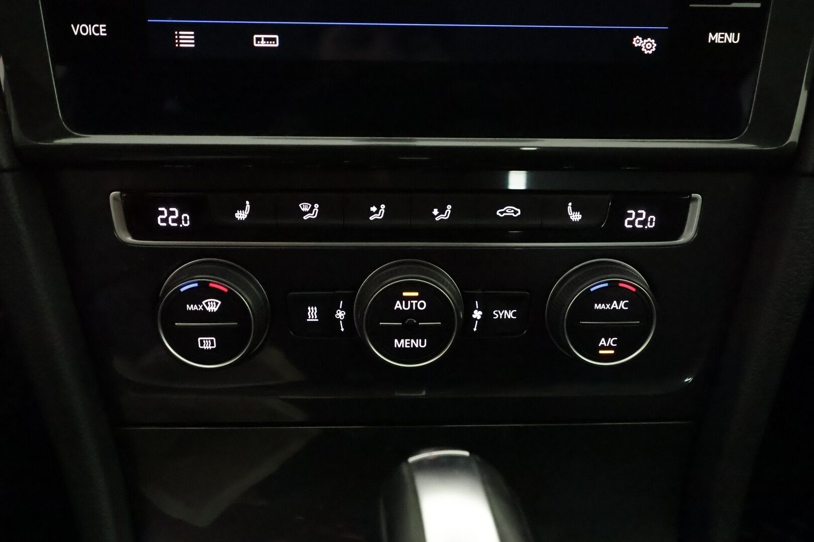 Volkswagen Golf 2020 Comfortline Limited 1,5 TSI EVO 110 kW (150 hv) DSG-automaatti - 1.Om Suomi-auto / Webasto / Adapt. Vakkari / P. kamera / LED-valot / KeylessGo / 2x Renkaat /