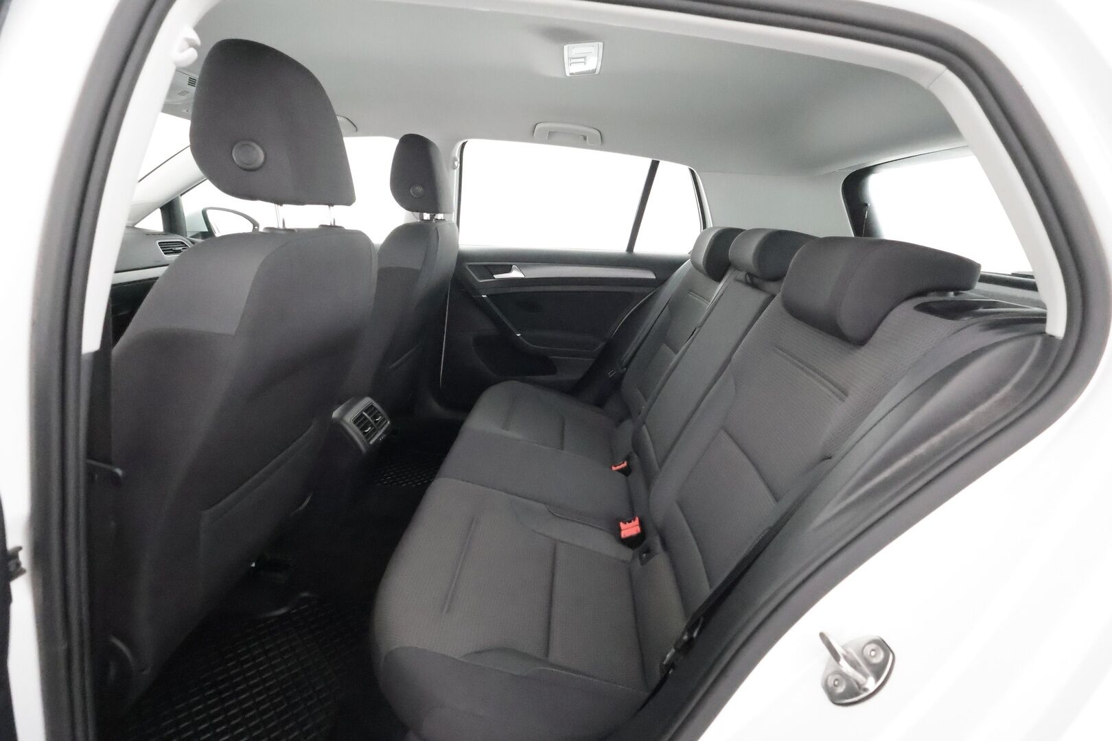 Volkswagen Golf 2020 Comfortline Limited 1,5 TSI EVO 110 kW (150 hv) DSG-automaatti - 1.Om Suomi-auto / Webasto / Adapt. Vakkari / P. kamera / LED-valot / KeylessGo / 2x Renkaat /