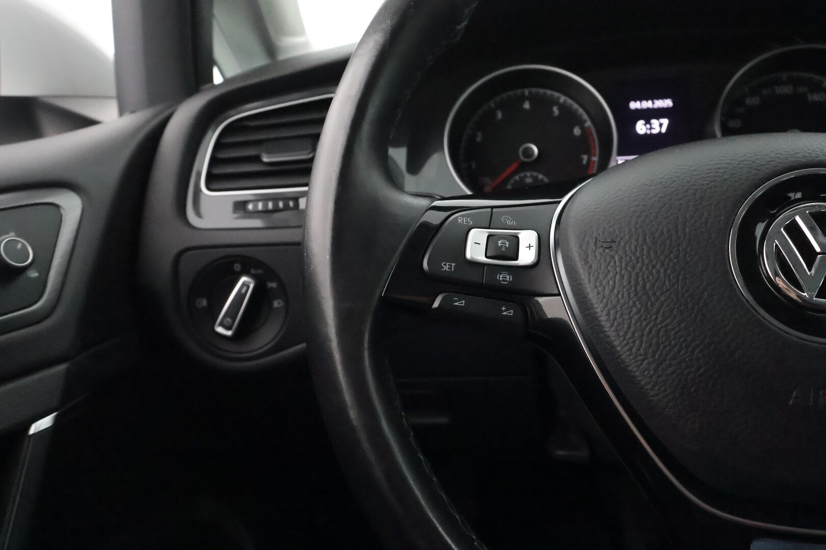Volkswagen Golf 2020 Comfortline Limited 1,5 TSI EVO 110 kW (150 hv) DSG-automaatti - 1.Om Suomi-auto / Webasto / Adapt. Vakkari / P. kamera / LED-valot / KeylessGo / 2x Renkaat /