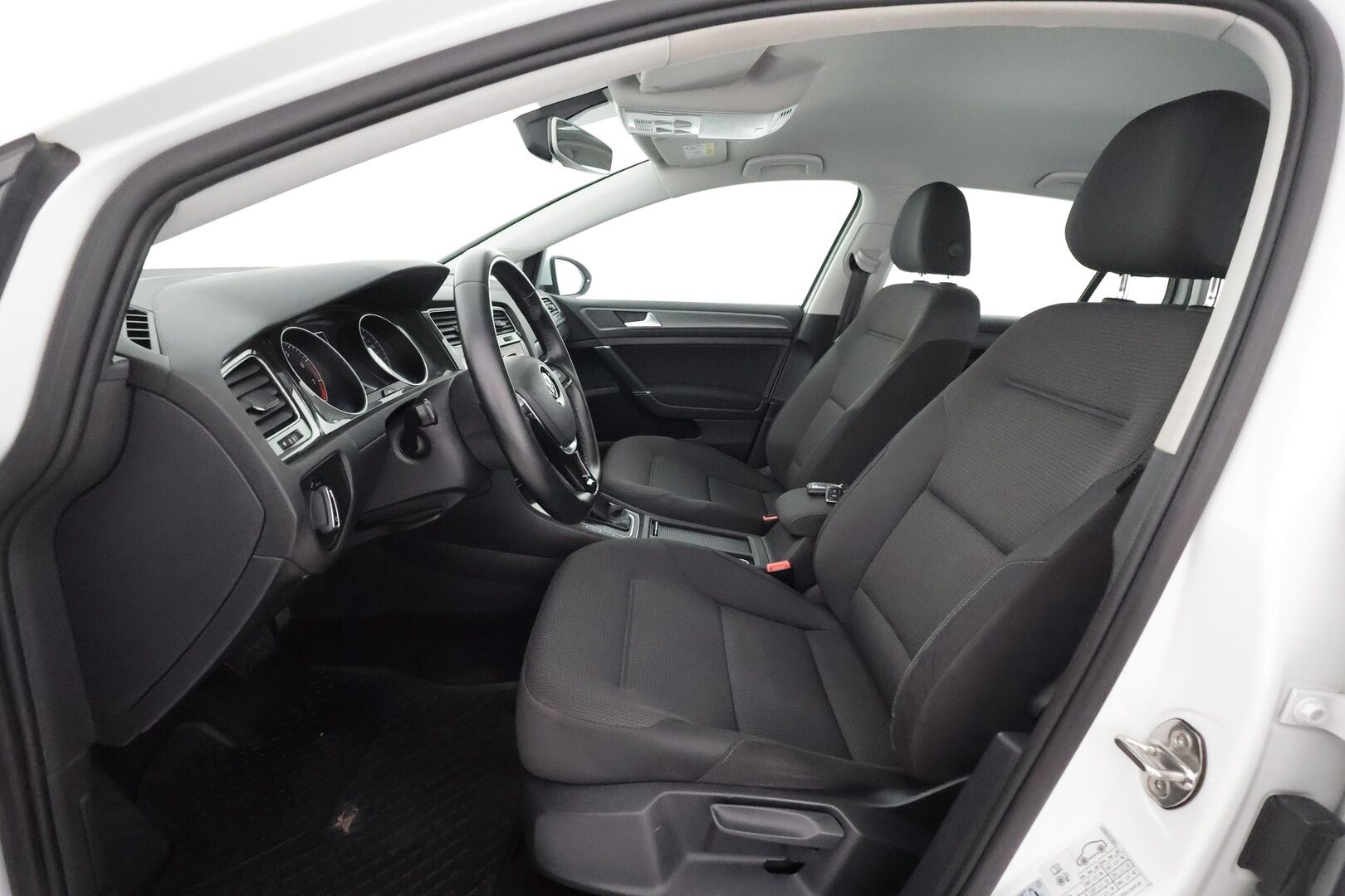 Volkswagen Golf 2020 Comfortline Limited 1,5 TSI EVO 110 kW (150 hv) DSG-automaatti - 1.Om Suomi-auto / Webasto / Adapt. Vakkari / P. kamera / LED-valot / KeylessGo / 2x Renkaat /