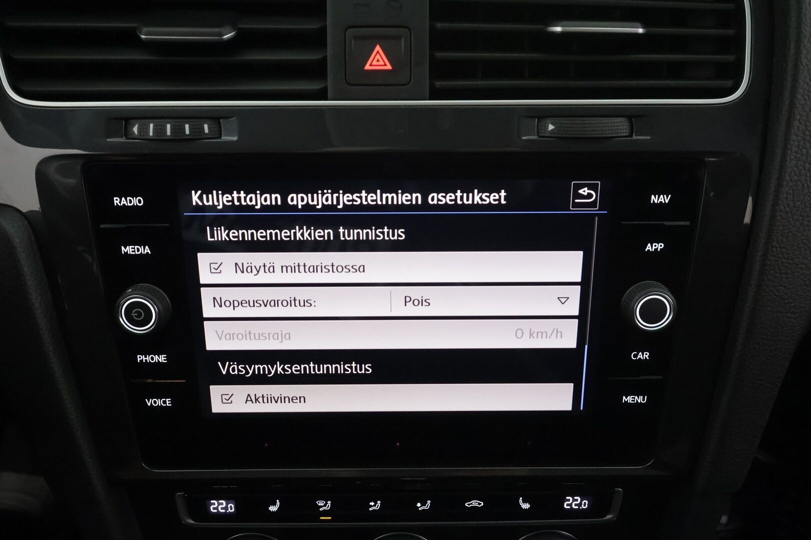 Volkswagen Golf 2020 Variant Alltrack 2,0 TDI SCR 135 kW 4MOTION DSG * Webasto /  ACC / Adapt.LED / P.Kamera / Navi / Kaistavahti * - 1-om Suomi-auto / Kahdet renkaat aluvanteilla / Merkkihuollot