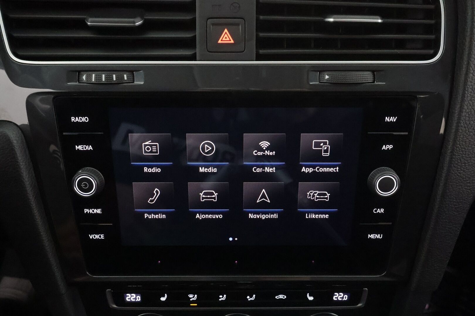 Volkswagen Golf 2020 Variant Alltrack 2,0 TDI SCR 135 kW 4MOTION DSG * Webasto /  ACC / Adapt.LED / P.Kamera / Navi / Kaistavahti * - 1-om Suomi-auto / Kahdet renkaat aluvanteilla / Merkkihuollot