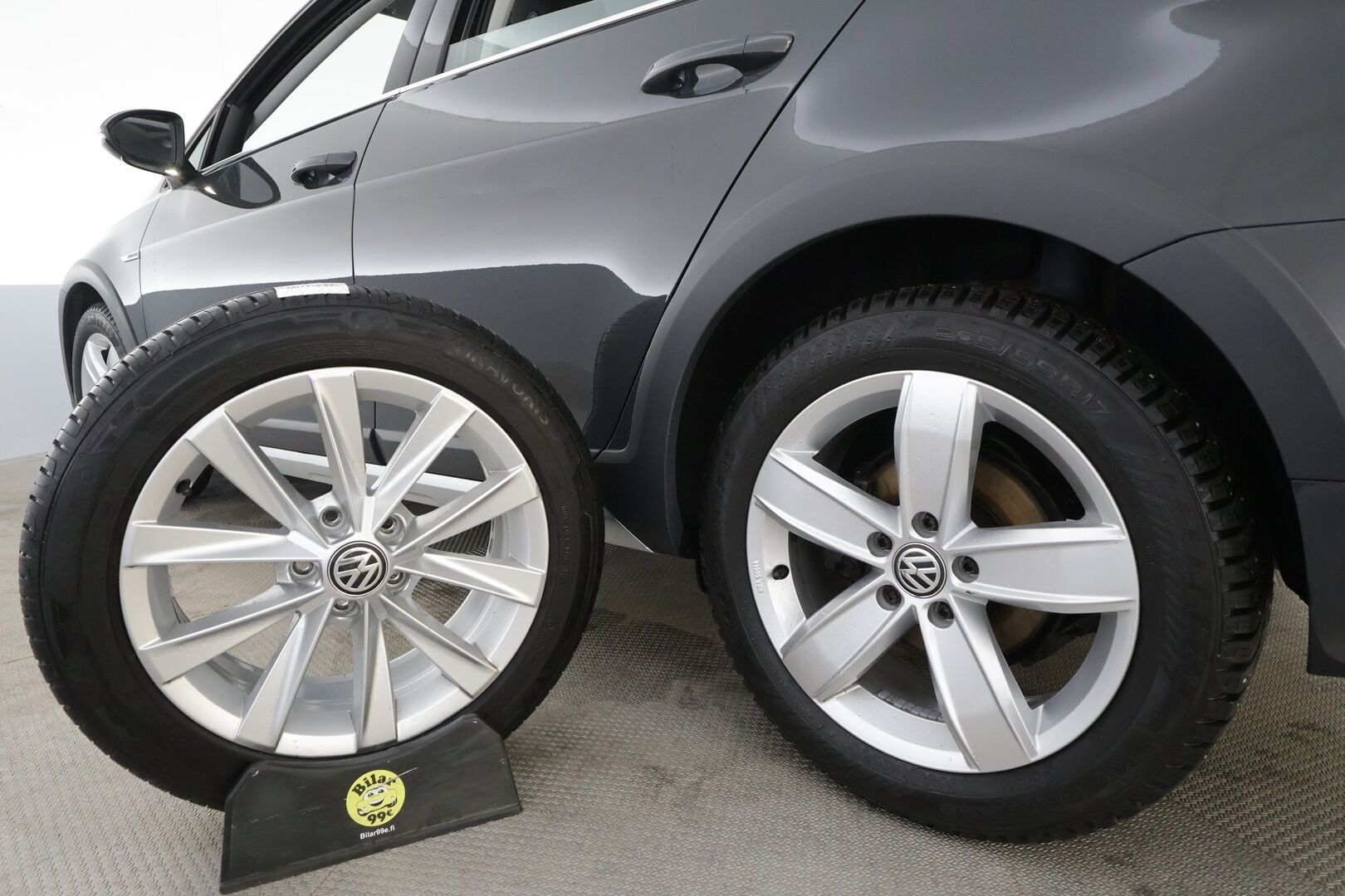 Volkswagen Golf 2020 Variant Alltrack 2,0 TDI SCR 135 kW 4MOTION DSG * Webasto /  ACC / Adapt.LED / P.Kamera / Navi / Kaistavahti * - 1-om Suomi-auto / Kahdet renkaat aluvanteilla / Merkkihuollot