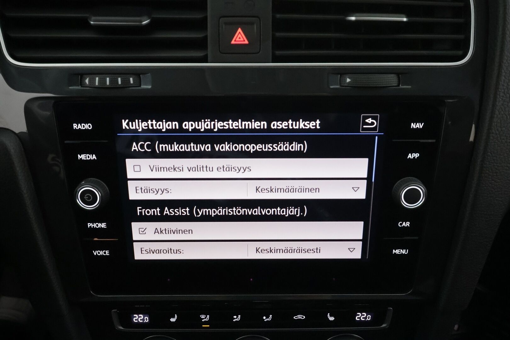 Volkswagen Golf 2020 Variant Alltrack 2,0 TDI SCR 135 kW 4MOTION DSG * Webasto / Digimittaristo / ACC / Adapt.LED / P.Kamera / Navi / Kaistavahti * - 1-om Suomi-auto / Kahdet renkaat aluvanteilla / Merkkihuollot