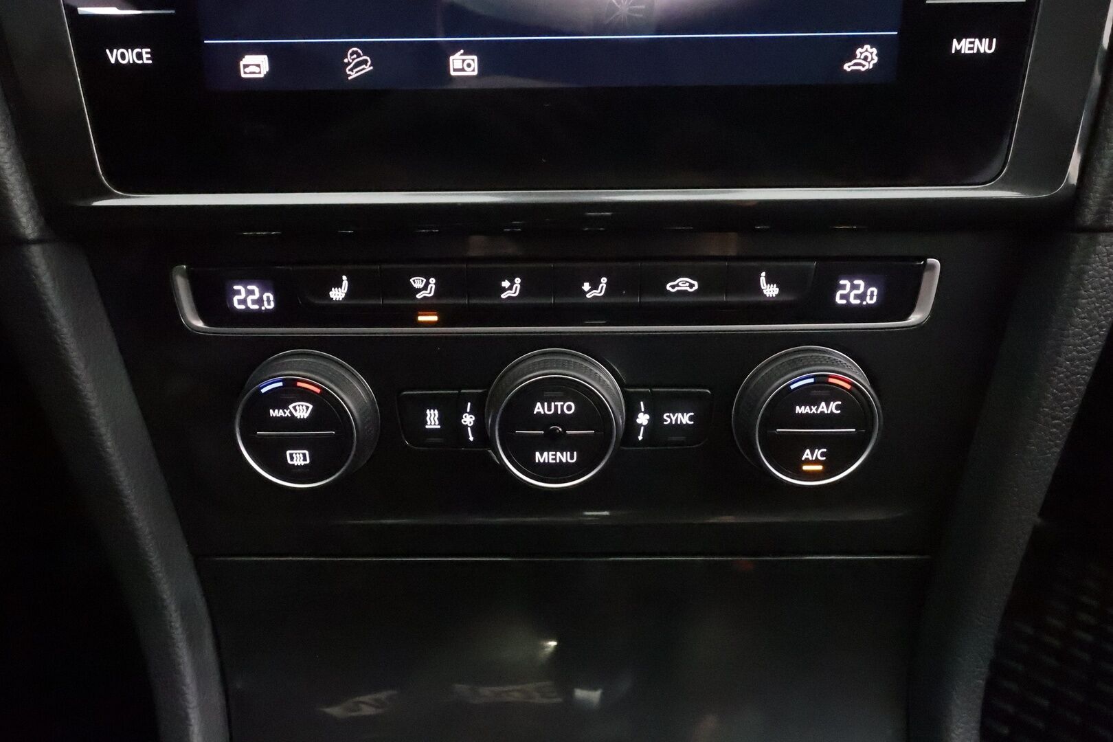 Volkswagen Golf 2020 Variant Alltrack 2,0 TDI SCR 135 kW 4MOTION DSG * Webasto / Digimittaristo / ACC / Adapt.LED / P.Kamera / Navi / Kaistavahti * - 1-om Suomi-auto / Kahdet renkaat aluvanteilla / Merkkihuollot