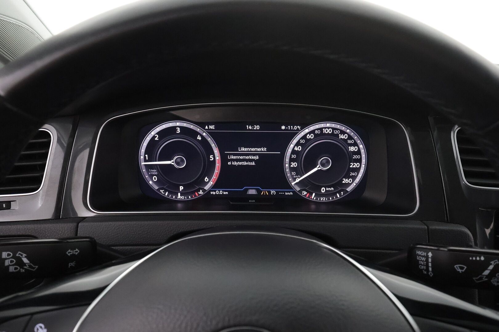 Volkswagen Golf 2020 Variant Alltrack 2,0 TDI SCR 135 kW 4MOTION DSG * Webasto /  ACC / Adapt.LED / P.Kamera / Navi / Kaistavahti * - 1-om Suomi-auto / Kahdet renkaat aluvanteilla / Merkkihuollot