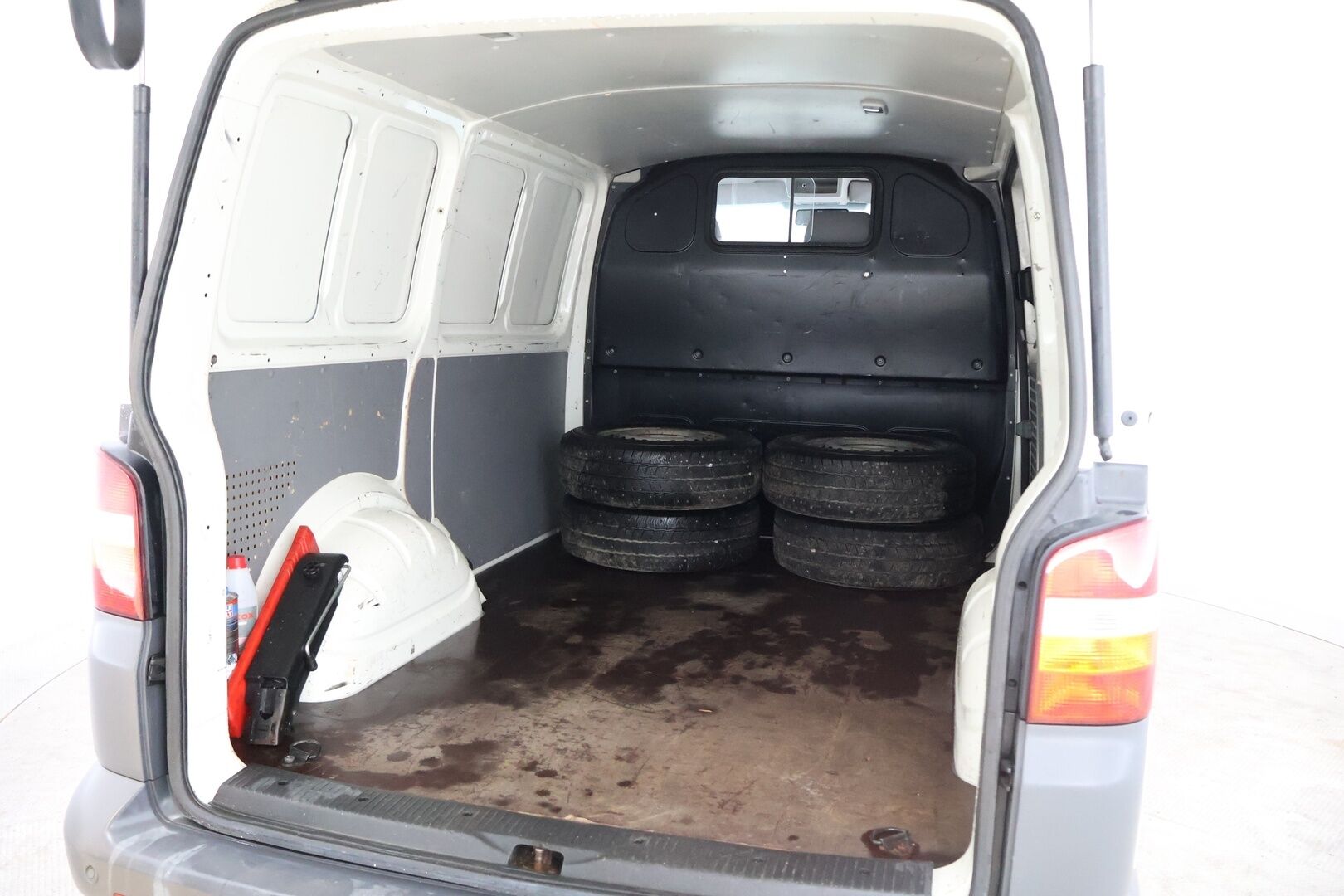 Volkswagen Transporter 2007 umpipakettiauto bensa/kaasu 85kW - Vetokoukku / Lohko & Sisäpistoke /  2x Renkaat / Jakopää hiljattain tehty / Juuri tullut Tampereelle!