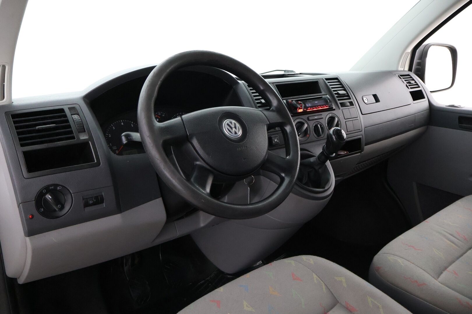 Volkswagen Transporter 2007 umpipakettiauto bensa/kaasu 85kW - Vetokoukku / Lohko & Sisäpistoke /  2x Renkaat / Jakopää hiljattain tehty / Juuri tullut Tampereelle!