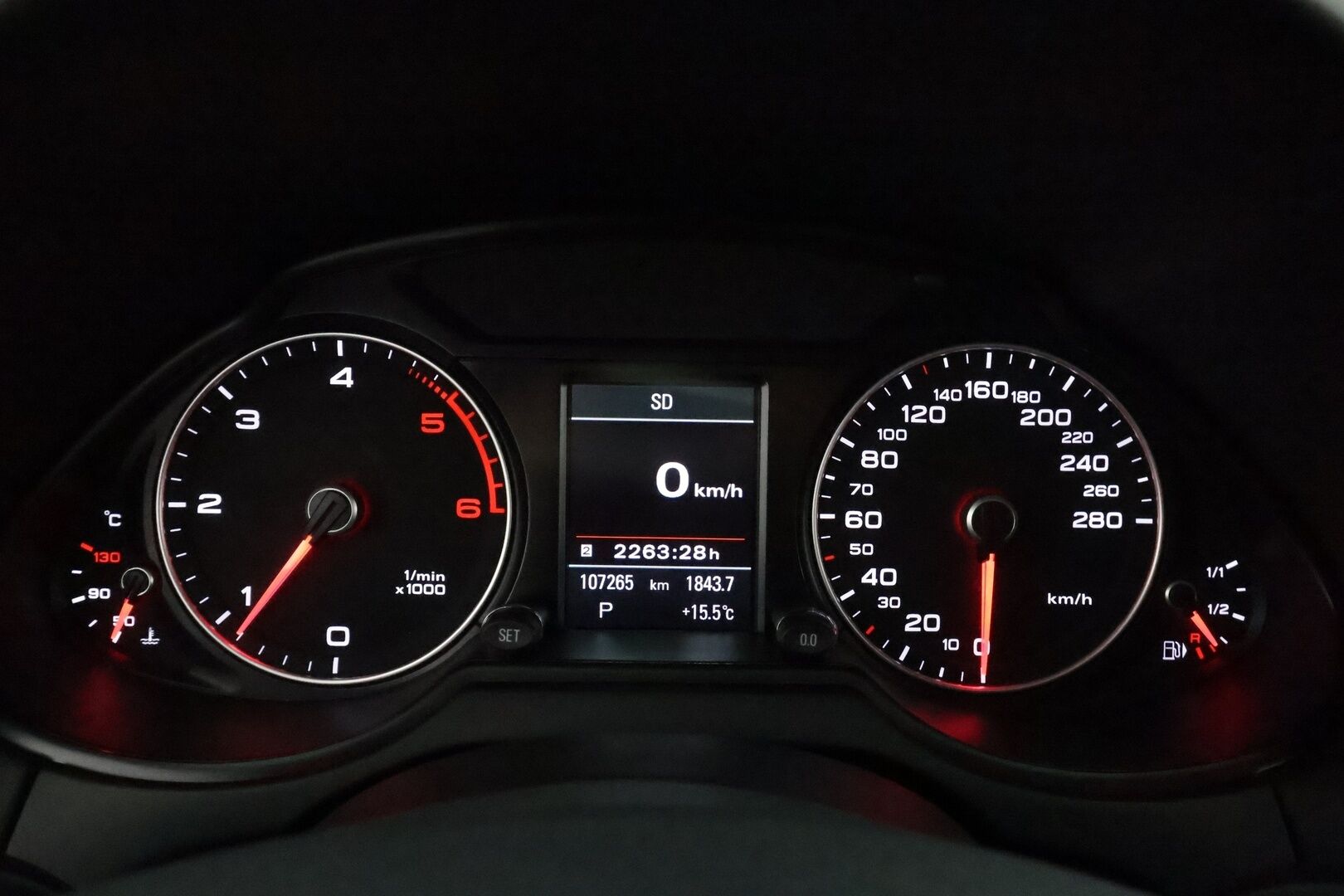 Audi Q5 2016 Audi Q5 2.0 TDI *Vakkari / P.tutkat / Bluetooth / Puolinahat / Bi-Xenon / Sähköluukku* - Kahdet renkaat aluvanteilla