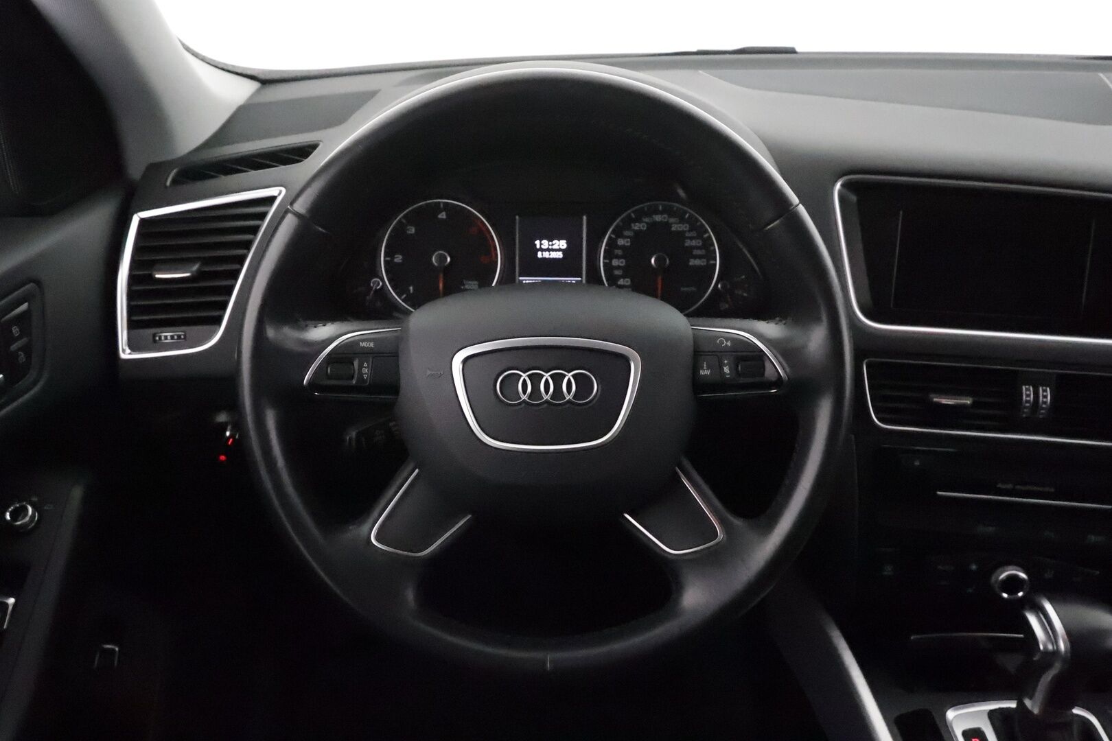 Audi Q5 2016 Audi Q5 2.0 TDI *Vakkari / P.tutkat / Bluetooth / Puolinahat / Bi-Xenon / Sähköluukku* - Kahdet renkaat aluvanteilla