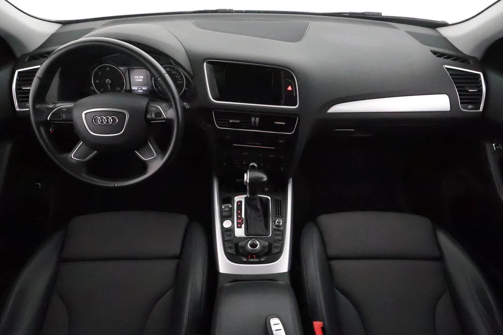Audi Q5 2016 Audi Q5 2.0 TDI *Vakkari / P.tutkat / Bluetooth / Puolinahat / Bi-Xenon / Sähköluukku* - Kahdet renkaat aluvanteilla