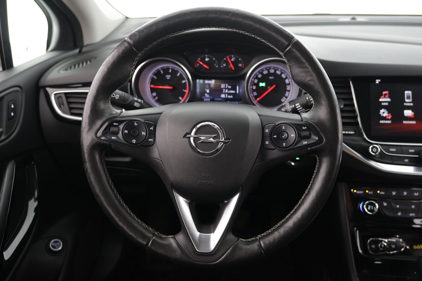 Opel Astra 2019 Sports Tourer Innovation Plus 150 Turbo A / Vakkari / Sähköinen takakontti / Bliss / P-Kamera - Siisti yksilö! / Hyvin huollettu ! 