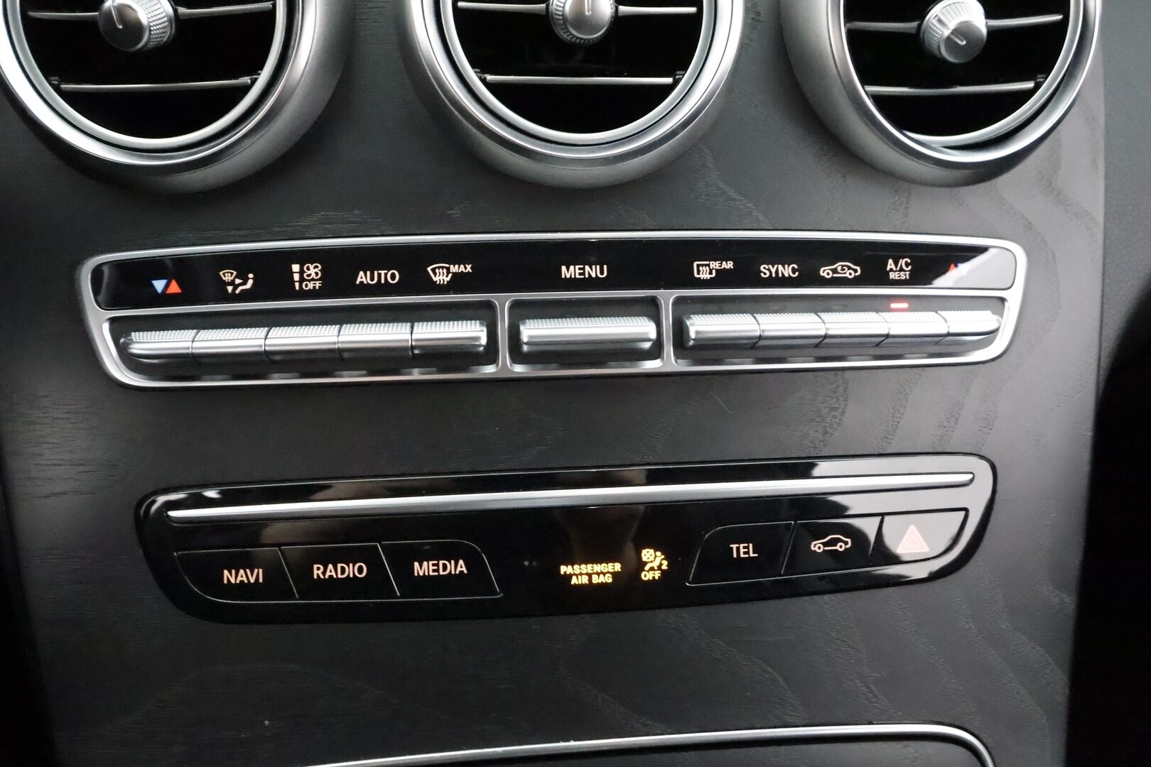 Mercedes-Benz C 2019 200 4MATIC Coupé A AMG * Vakkari / P.kamera / Sporttipenkit / Lohko+Sisä / LED * - Suomi-auto / Kahdet renkaat aluvanteilla 