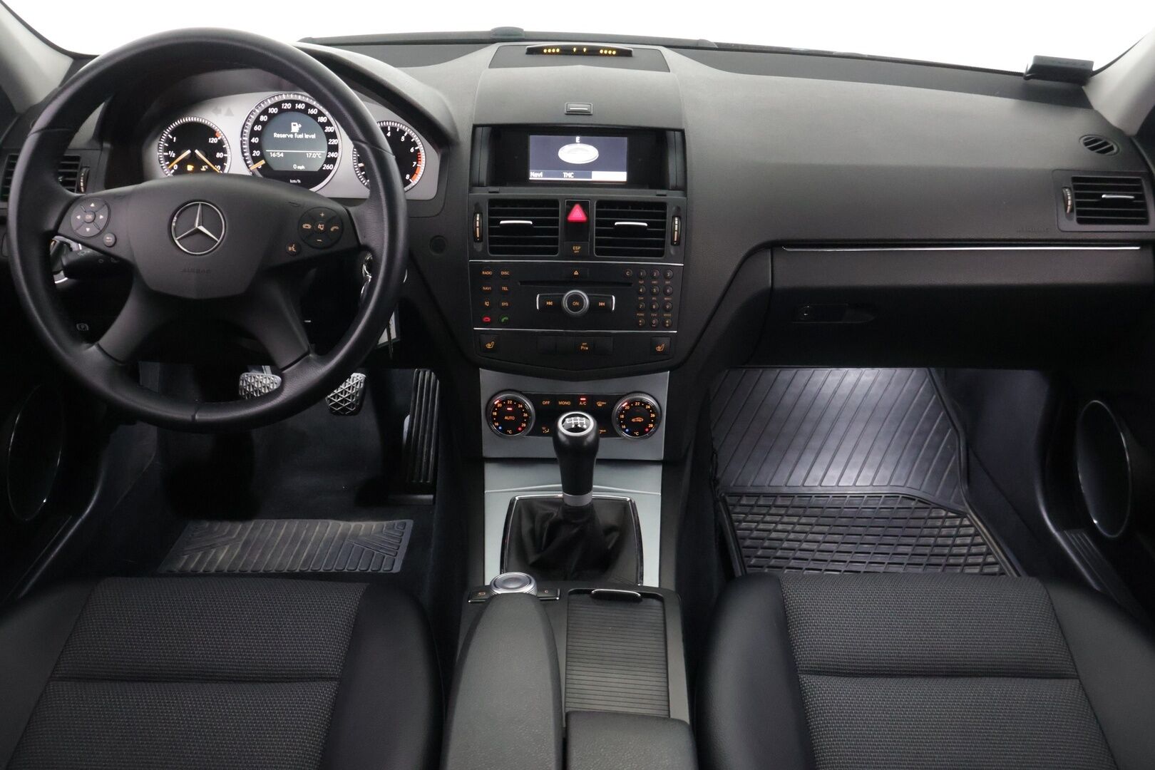 Mercedes-Benz C 2008 180 Kompressor T Avantgarde *Lasikattoluukku / Tutkat / Xenon / Osanahat* - *Vähän ajettu / Jakoketju vaihdettu / Edulliset käyttökustannukset* - HULLUT BLACKWEEK JATKOT - KORKOTARJOUS 2,49%