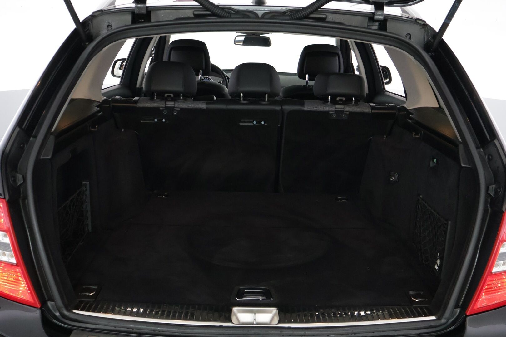 Mercedes-Benz C 2008 180 Kompressor T Avantgarde *Lasikattoluukku / Tutkat / Xenon / Osanahat* - *Vähän ajettu / Jakoketju vaihdettu / Edulliset käyttökustannukset* - HULLUT BLACKWEEK JATKOT - KORKOTARJOUS 2,49%