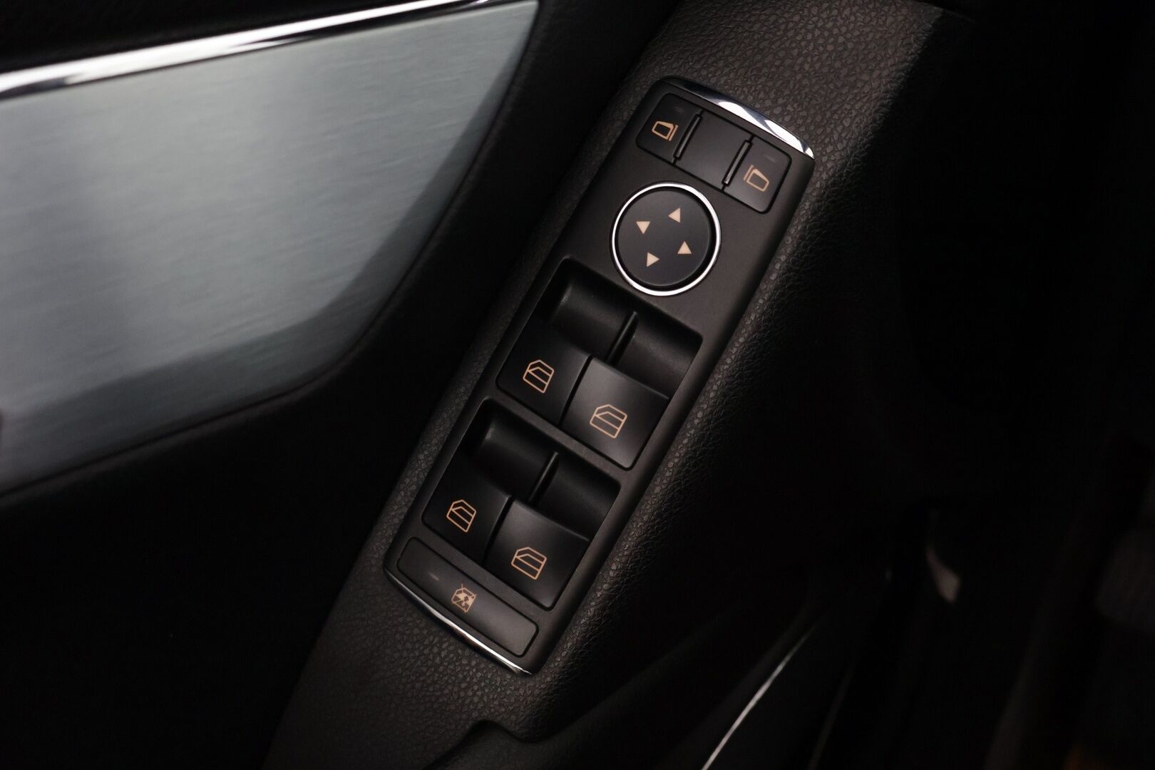 Mercedes-Benz C 2008 180 Kompressor T Avantgarde *Lasikattoluukku / Tutkat / Xenon / Osanahat* - *Vähän ajettu / Jakoketju vaihdettu / Edulliset käyttökustannukset* - HULLUT BLACKWEEK JATKOT - KORKOTARJOUS 2,49%