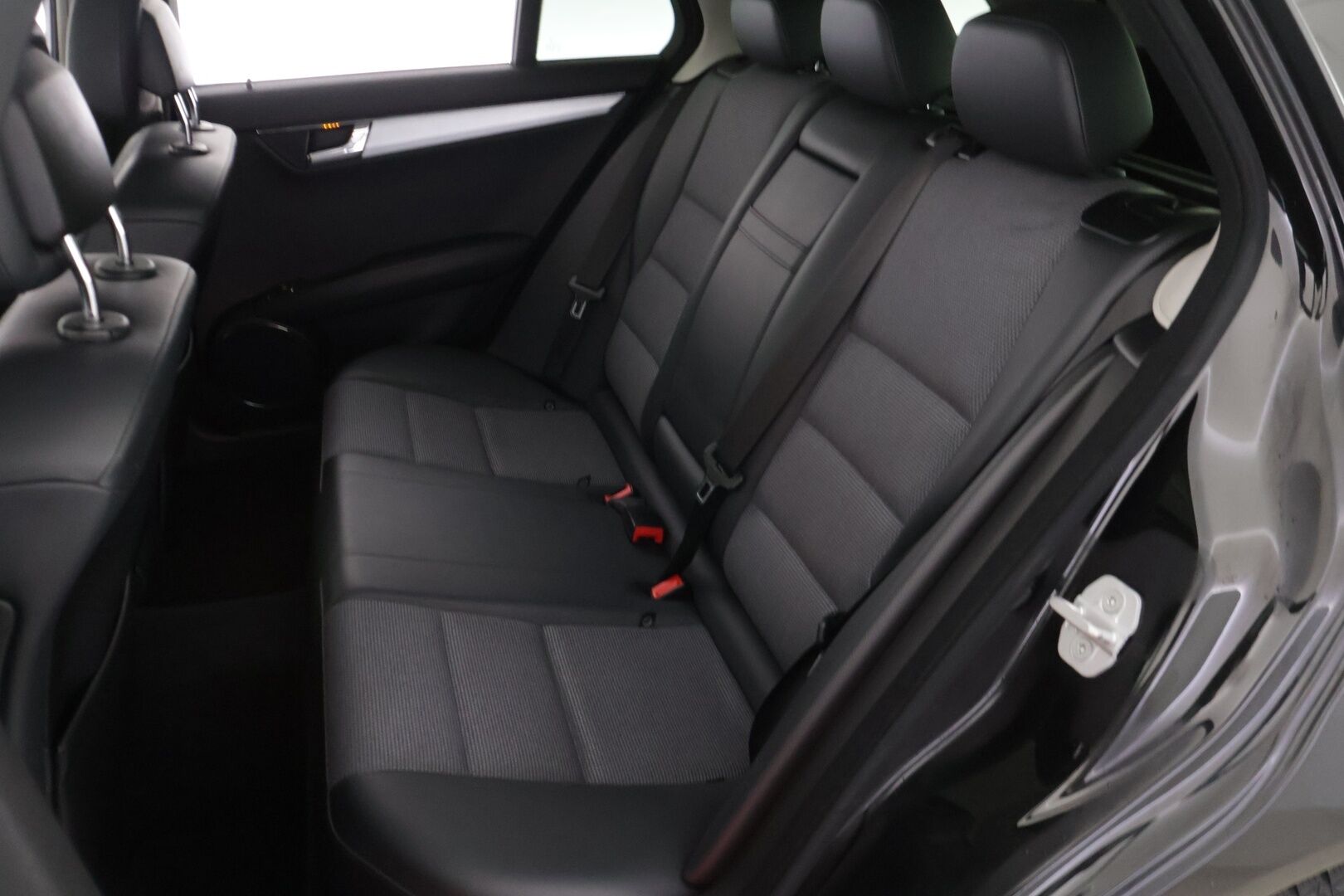 Mercedes-Benz C 2008 180 Kompressor T Avantgarde *Lasikattoluukku / Tutkat / Xenon / Osanahat* - *Vähän ajettu / Jakoketju vaihdettu / Edulliset käyttökustannukset* - HULLUT BLACKWEEK JATKOT - KORKOTARJOUS 2,49%