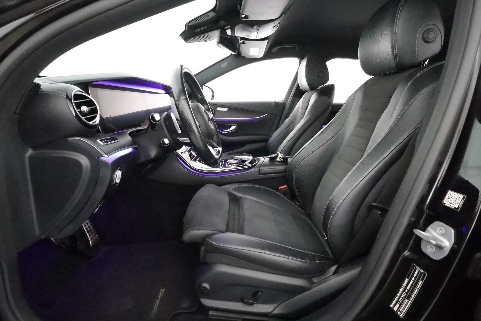 Mercedes-Benz E 2017 E 220 d 4MATIC Sedan A Premium Business AMG **Widescreen / Distronic+ / HUD / 360° / Webasto / Multibeam LED** - Apple&Android / Sporttipenkit / Navi 