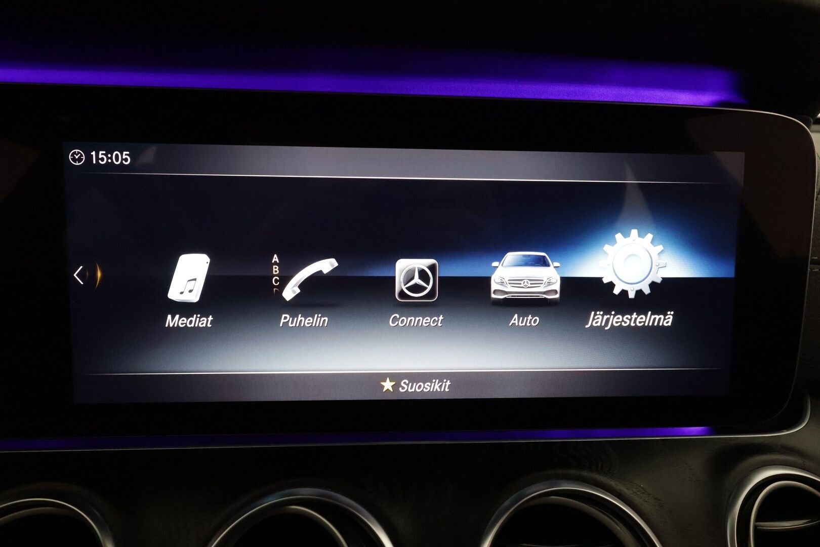 Mercedes-Benz E 2017 E 220 d 4MATIC Sedan A Premium Business AMG **Widescreen / Distronic+ / HUD / 360° / Webasto / Multibeam LED** - Apple&Android / Sporttipenkit / Navi 
