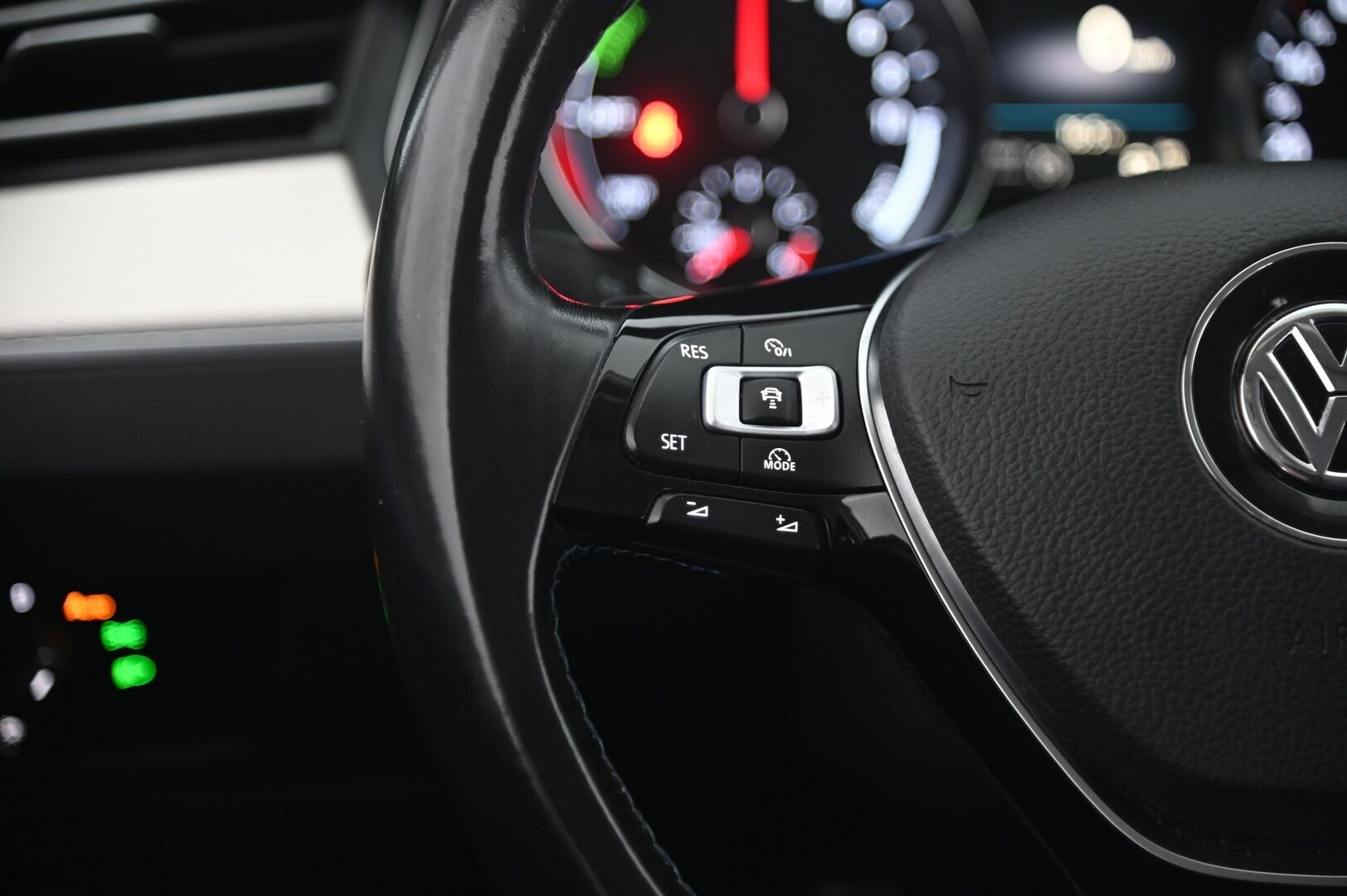 VOLKSWAGEN PASSAT 2016 1.4 GTE Plug-In Hybrid 160kW DSG *Myydään huutokaupat.com* - ACC | Applecarplay | P*tutkat | Jakopää tehty 2023 | Myydään huutokaupat.com