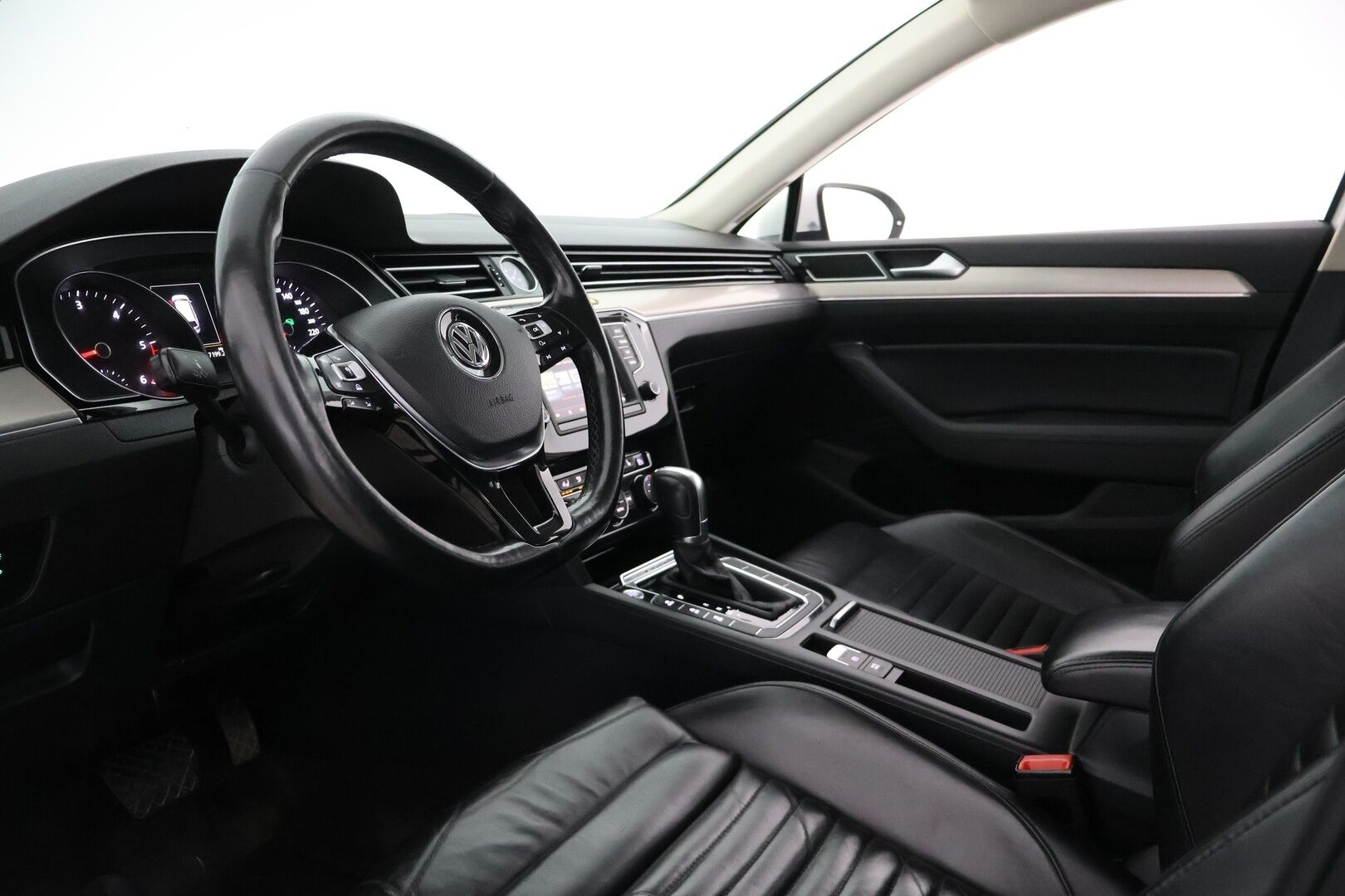 VOLKSWAGEN PASSAT 2015 2.0 TDI Variant Highline 4Motion DSG - Myydään vain huutokaupat.com:issa! - Myydään Huutokaupat.com:issa eniten tarjoavalle! 