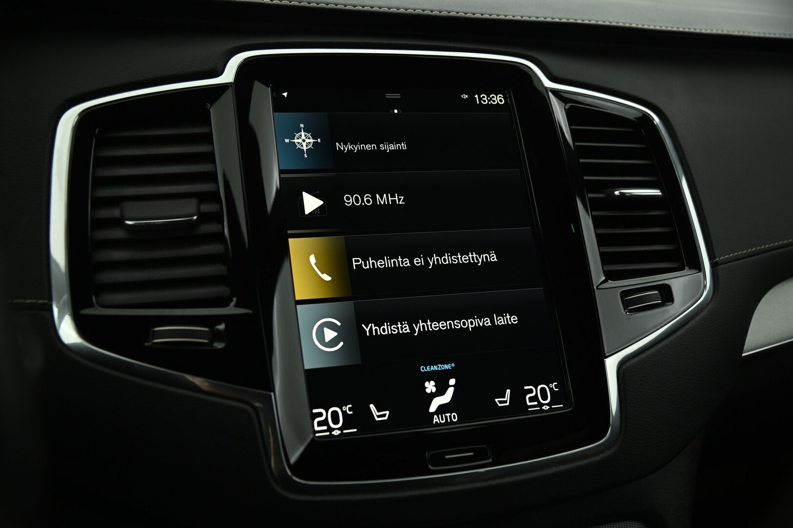 Volvo XC90 2020 T8 TwE AWD R-Design aut. ** 360° / Webasto / HUD / ACC / Full-LED / S-Koukku / BLIS / KeyLessGo** - 3,99 % KORKOTARJOUS TÄHÄN AUTOON - 7-paikkainen / Merkkihuollettu / Jakohihna vaihdettu!