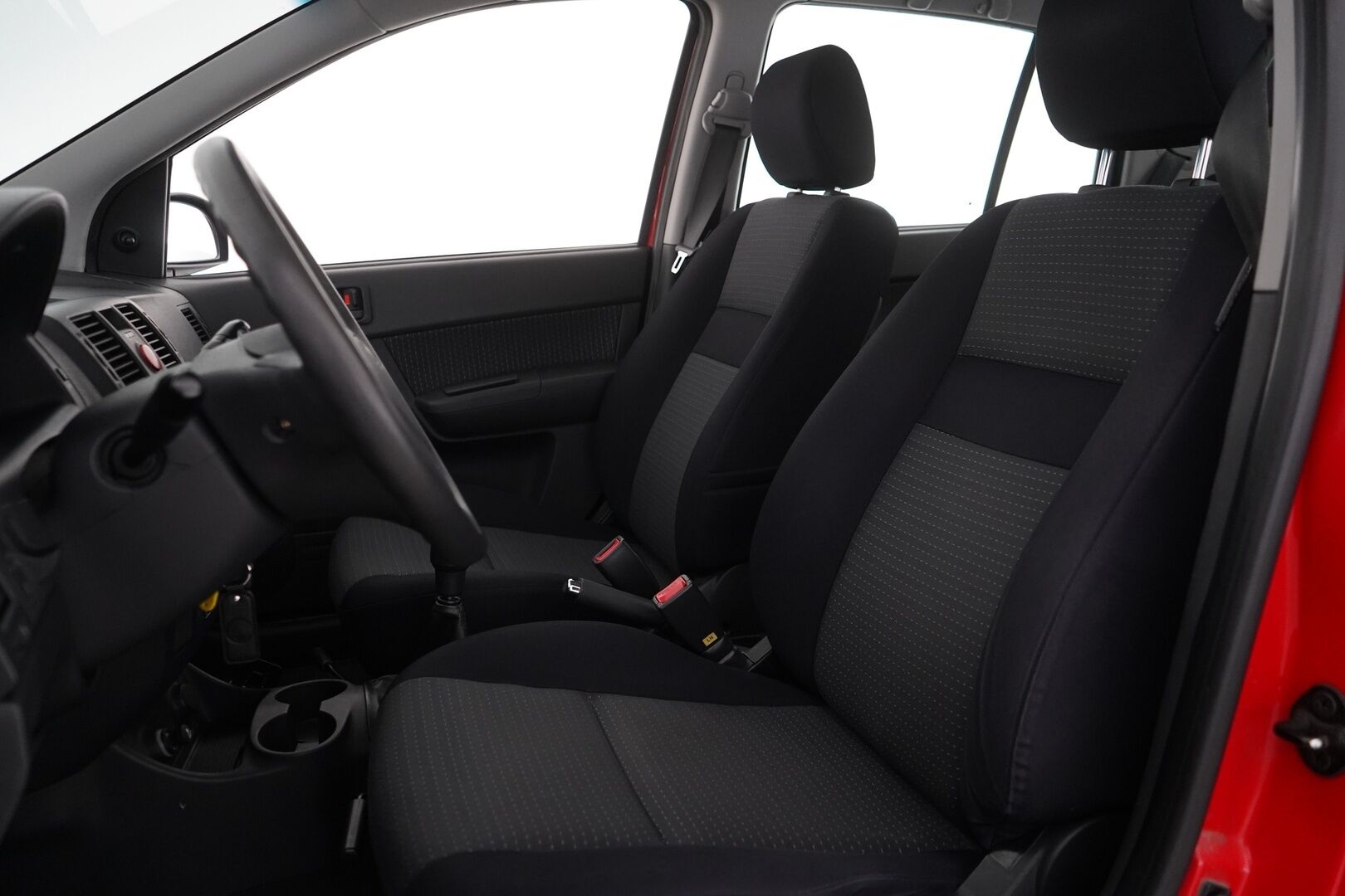 Hyundai Getz 2006 1.1 GL 4D - Myydään Huutokaupat.com - Hyvät nastarenkaat / Hyvä huoltohistoria