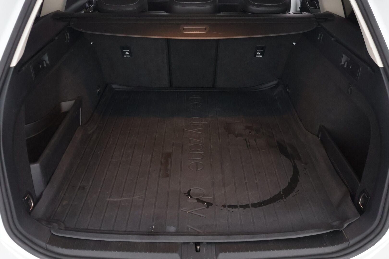 Volkswagen Passat 2016 Variant Highline 2,0 TDI 110 kW (150 hv) DSG-automaatti - YritysOutlet - Myydään vain yrityksille - ACC | Webasto | KeylessGo | ErgoComfort | Koukku | Suomi-auto 