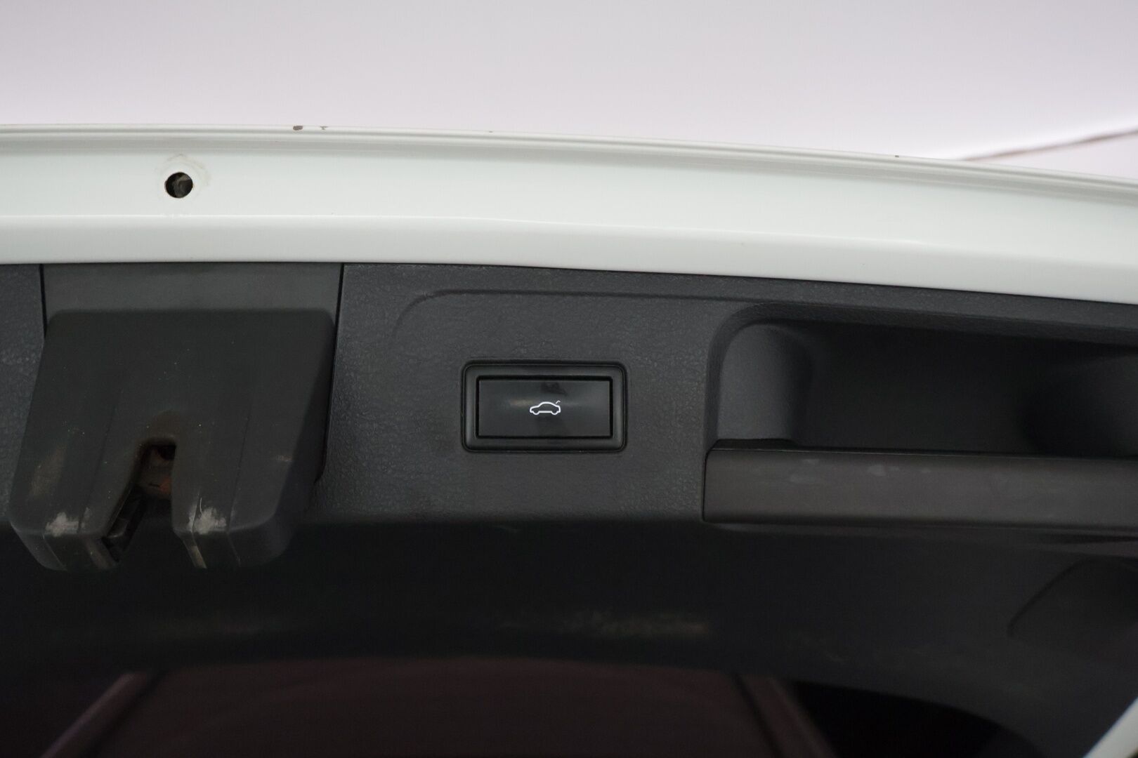 Volkswagen Passat 2016 Variant Highline 2,0 TDI 110 kW (150 hv) DSG-automaatti - YritysOutlet - Myydään vain yrityksille - ACC | Webasto | KeylessGo | ErgoComfort | Koukku | Suomi-auto 