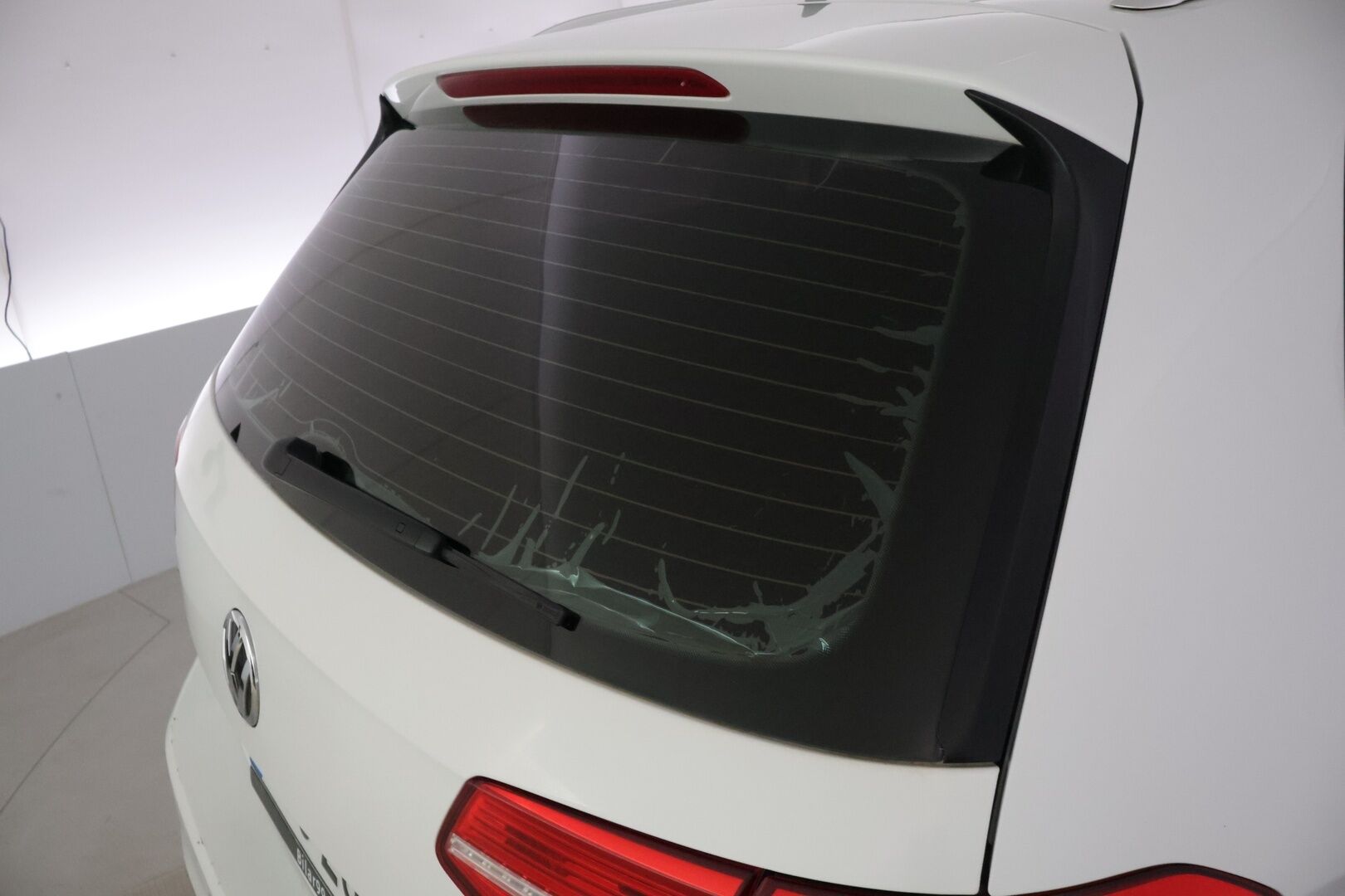 Volkswagen Passat 2016 Variant Highline 2,0 TDI 110 kW (150 hv) DSG-automaatti - YritysOutlet - Myydään vain yrityksille - ACC | Webasto | KeylessGo | ErgoComfort | Koukku | Suomi-auto 