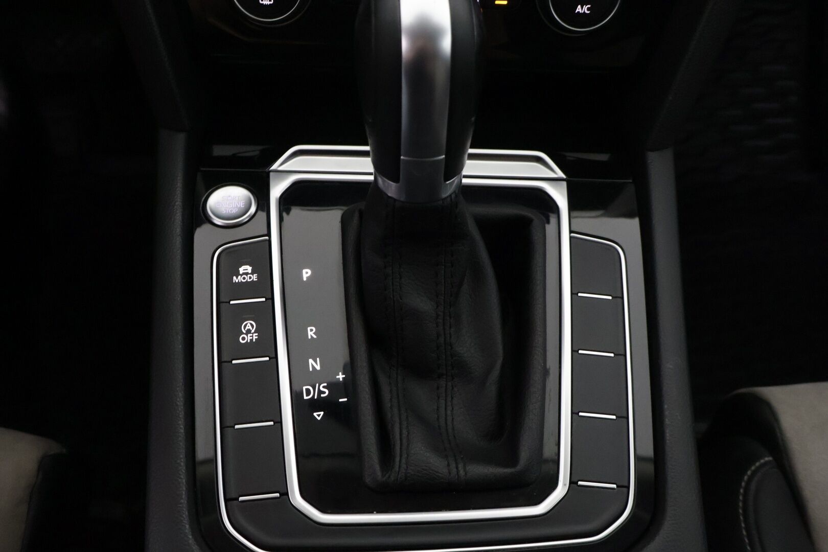 Volkswagen Passat 2016 Variant Highline 2,0 TDI 110 kW (150 hv) DSG-automaatti - YritysOutlet - Myydään vain yrityksille - ACC | Webasto | KeylessGo | ErgoComfort | Koukku | Suomi-auto 