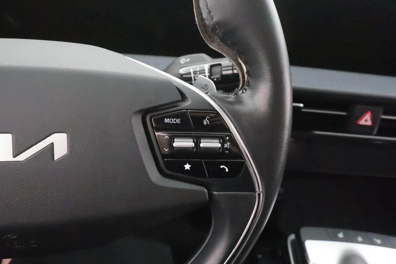 KIA EV6 2022 RWD 77 kWh 229 hv - | ACC | ILP | P.Kamera | Widescreen | LED | Muistipenkki | Apple&Android | Ratinlämmitys | Merkkihuollettu | Kahdet Renkaat |