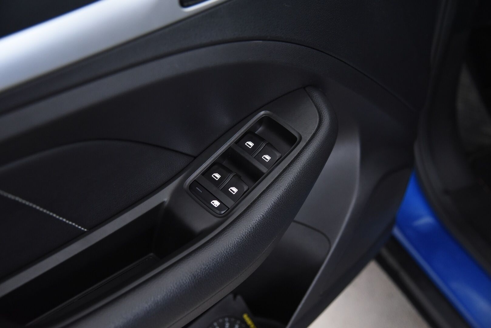 MG ZS 2021 EV Luxury / Adapt.Vakkari / Panorama / Nahkasisusta / P.Kamera / KeylessGo / Apple&Android / - 2x renkaat&vanteet / Juuri huollettu / Todella siisti - Osta nyt, maksa vasta ensi vuonna