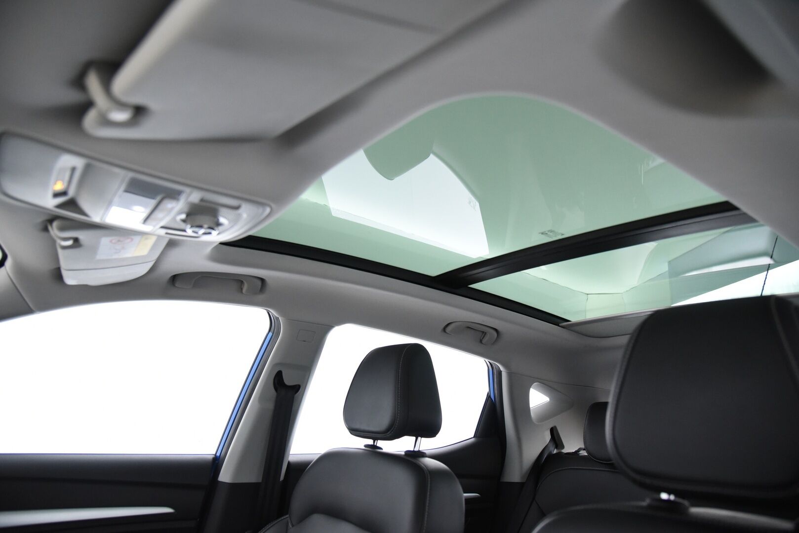 MG ZS 2021 EV Luxury / Adapt.Vakkari / Panorama / Nahkasisusta / P.Kamera / KeylessGo / Apple&Android / - 2x renkaat&vanteet / Juuri huollettu / Todella siisti - Osta nyt, maksa vasta ensi vuonna