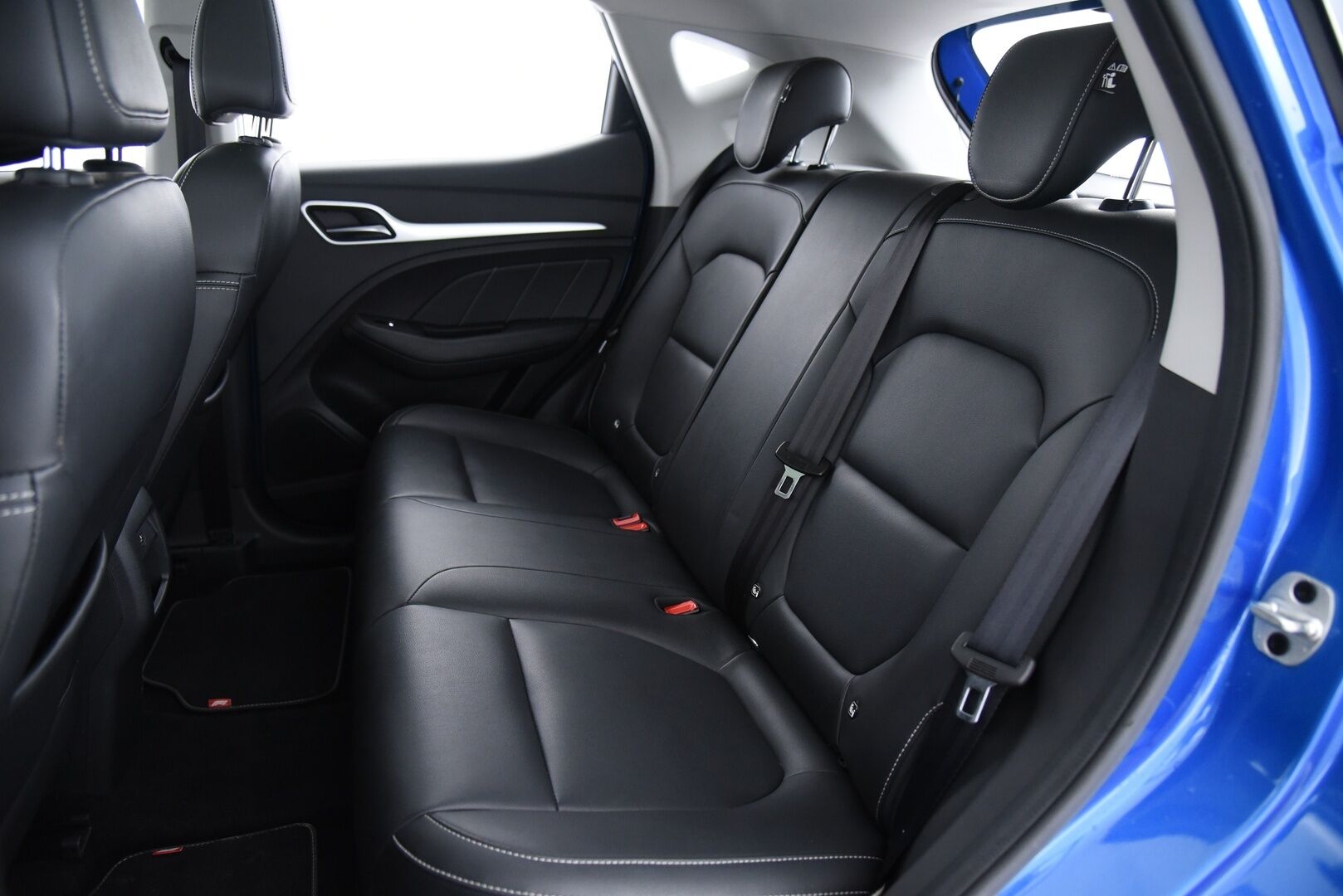 MG ZS 2021 EV Luxury / Adapt.Vakkari / Panorama / Nahkasisusta / P.Kamera / KeylessGo / Apple&Android / - 2x renkaat&vanteet / Juuri huollettu / Todella siisti - Osta nyt, maksa vasta ensi vuonna