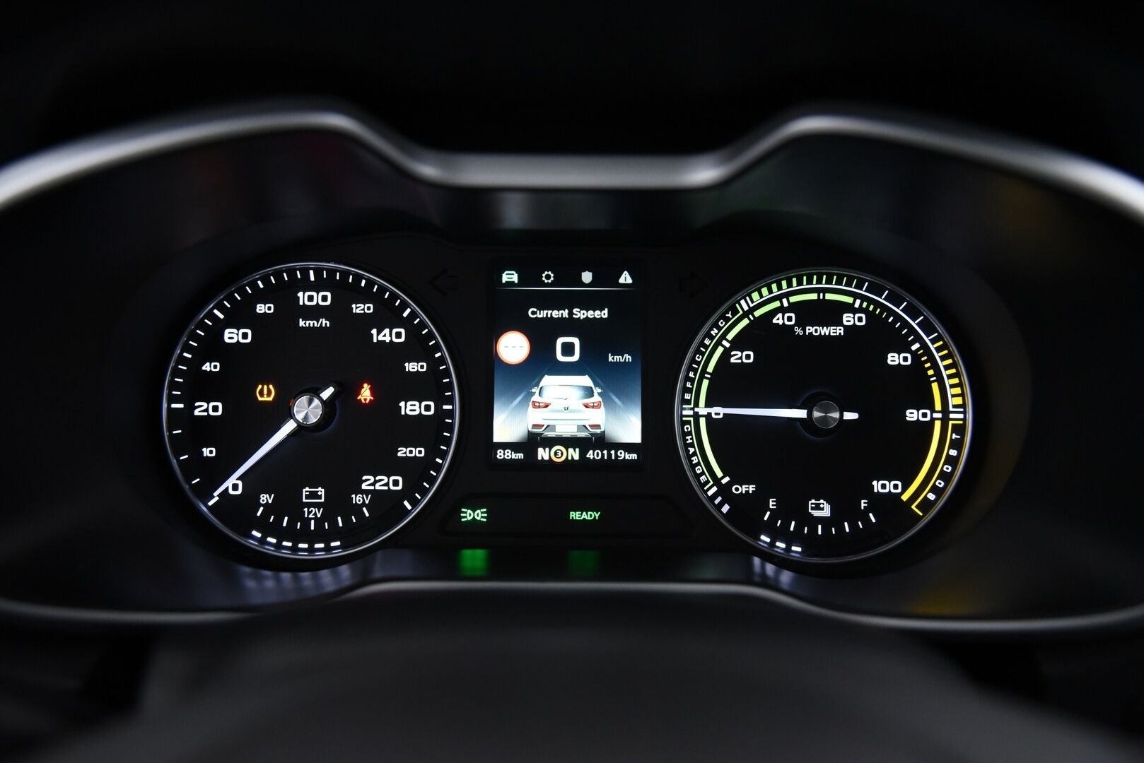 MG ZS 2021 EV Luxury / Adapt.Vakkari / Panorama / Nahkasisusta / P.Kamera / KeylessGo / Apple&Android / - 2x renkaat&vanteet / Juuri huollettu / Todella siisti - HULLU BLACKWEEK KORKOTARJOUS 2,49%