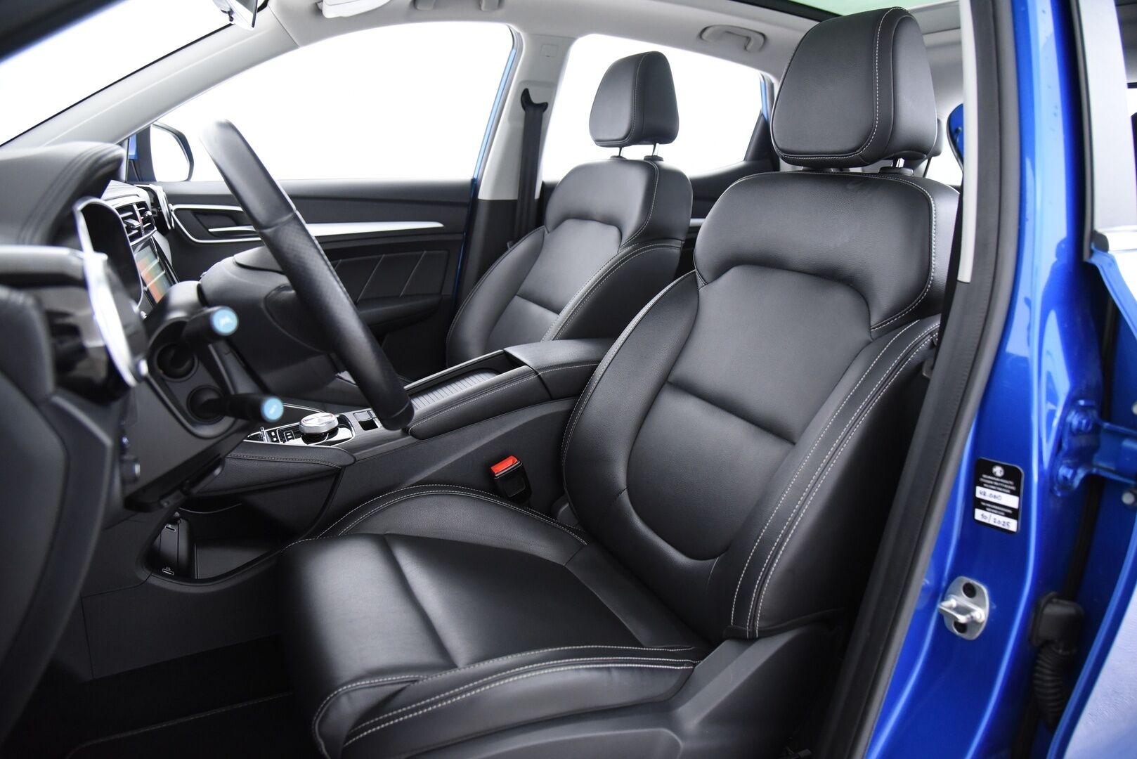 MG ZS 2021 EV Luxury / Adapt.Vakkari / Panorama / Nahkasisusta / P.Kamera / KeylessGo / Apple&Android / - 2x renkaat&vanteet / Juuri huollettu / Todella siisti - Osta nyt, maksa vasta ensi vuonna