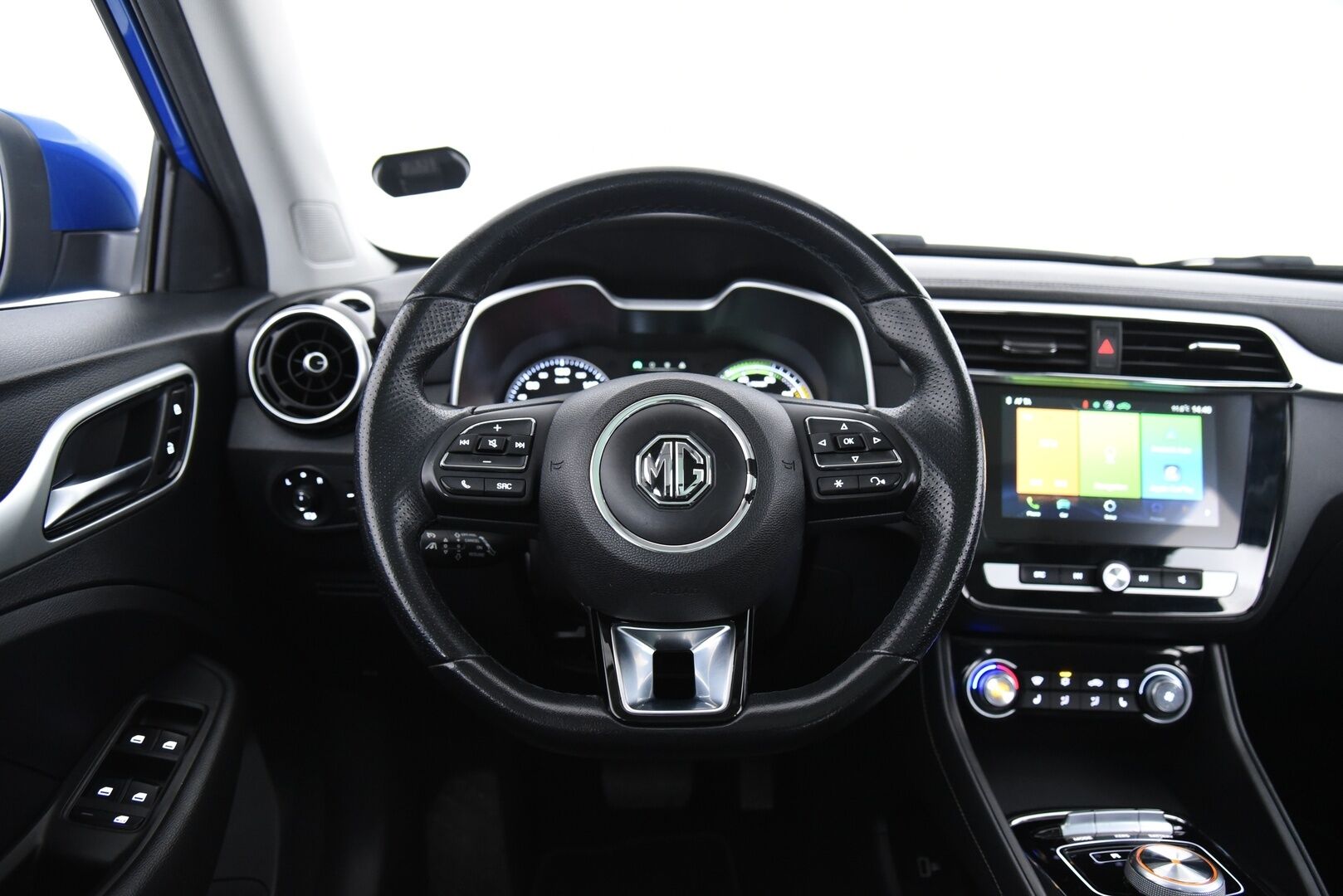 MG ZS 2021 EV Luxury / Adapt.Vakkari / Panorama / Nahkasisusta / P.Kamera / KeylessGo / Apple&Android / - 2x renkaat&vanteet / Juuri huollettu / Todella siisti - HULLU BLACKWEEK KORKOTARJOUS 2,49%