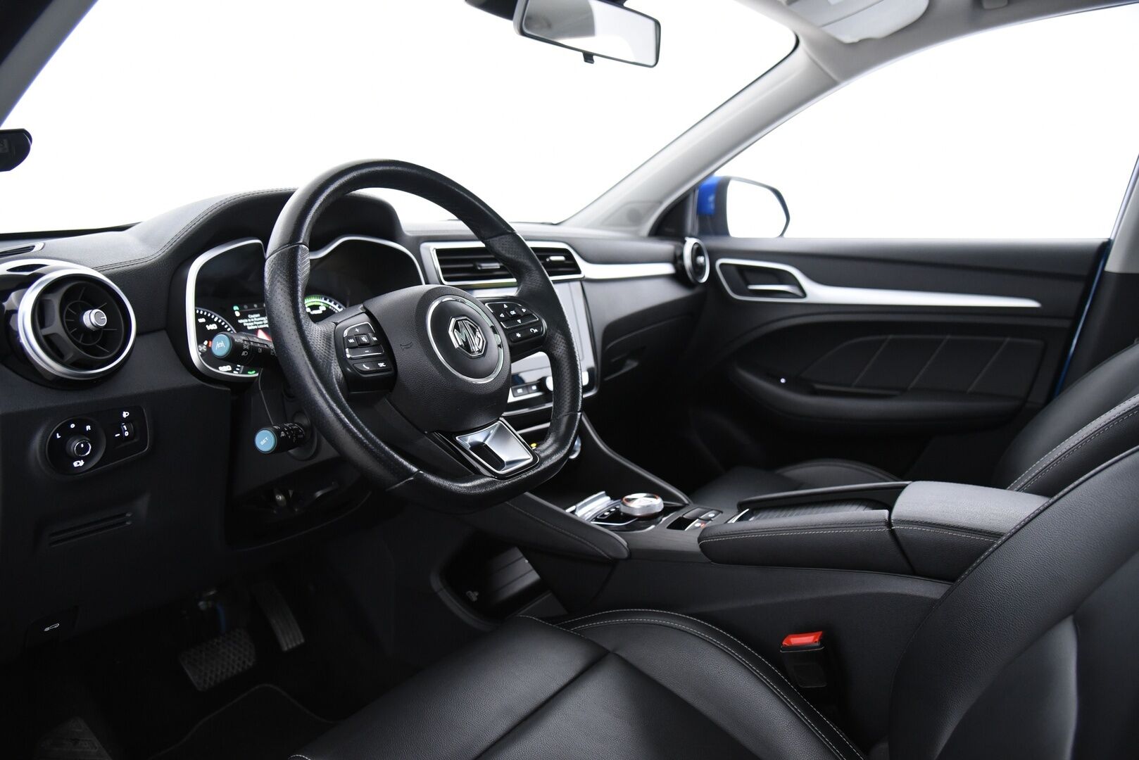 MG ZS 2021 EV Luxury / Adapt.Vakkari / Panorama / Nahkasisusta / P.Kamera / KeylessGo / Apple&Android / - 2x renkaat&vanteet / Juuri huollettu / Todella siisti - Osta nyt, maksa vasta ensi vuonna