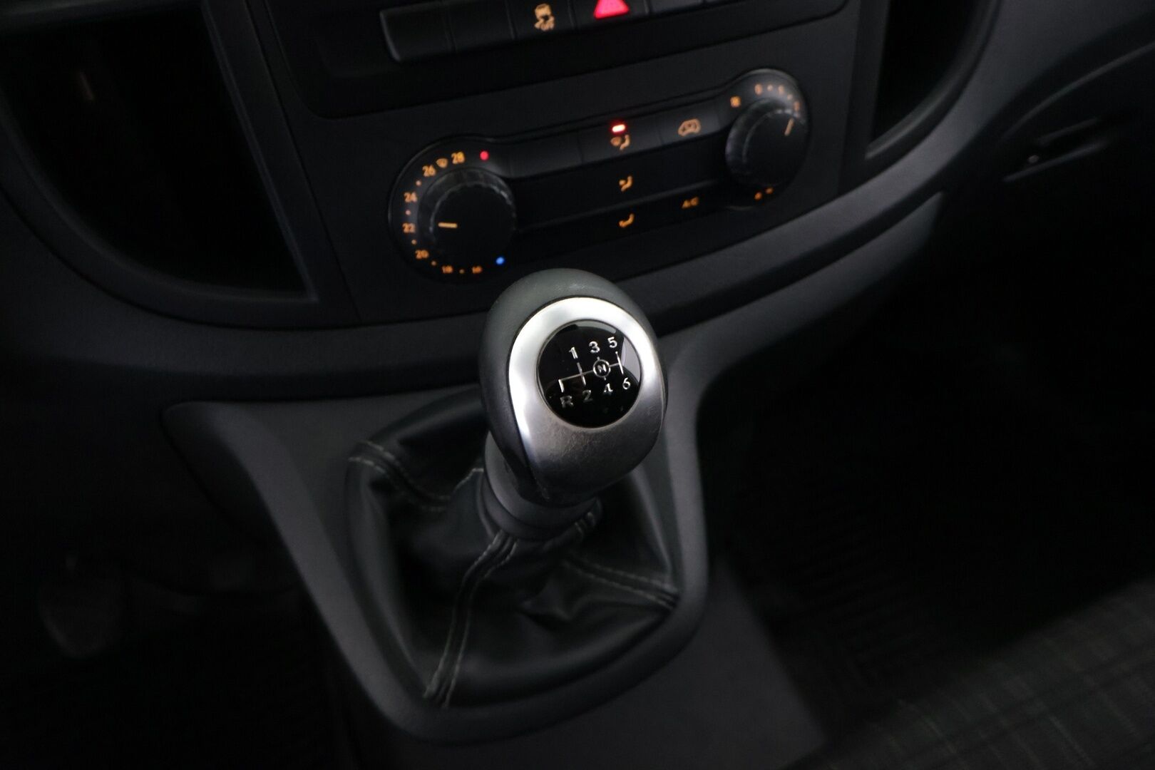 Mercedes-Benz Vito 2016 114CDI-3,2/32K keskipitkä A2 / Koukku / Vakkari / Webasto / Apple&Android / 2x Renkaat - HULLUT VÄLIPÄIVÄT KORKOTARJOUS 2,49%