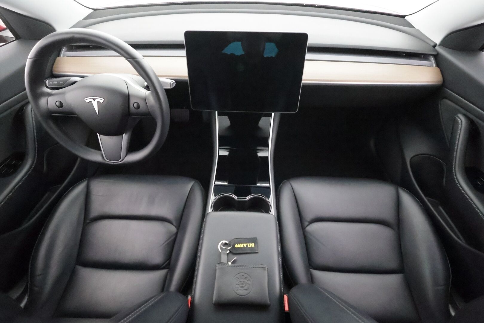 Tesla Model 3 2019 Standard RWD Plus - | Lasikatto | Koukku | ACC | LED | P.Kamera | Muistipenkki | Premium Speakers | Navi | Kaistavahti | Keyless | 2x Latauskaapelit | Suomi-auto | Kahdet renkaat |