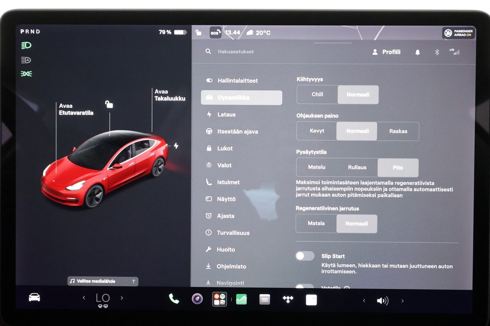Tesla Model 3 2019 Standard RWD Plus - | Lasikatto | Koukku | ACC | LED | P.Kamera | Muistipenkki | Premium Speakers | Navi | Kaistavahti | Keyless | 2x Latauskaapelit | Suomi-auto | Kahdet renkaat |