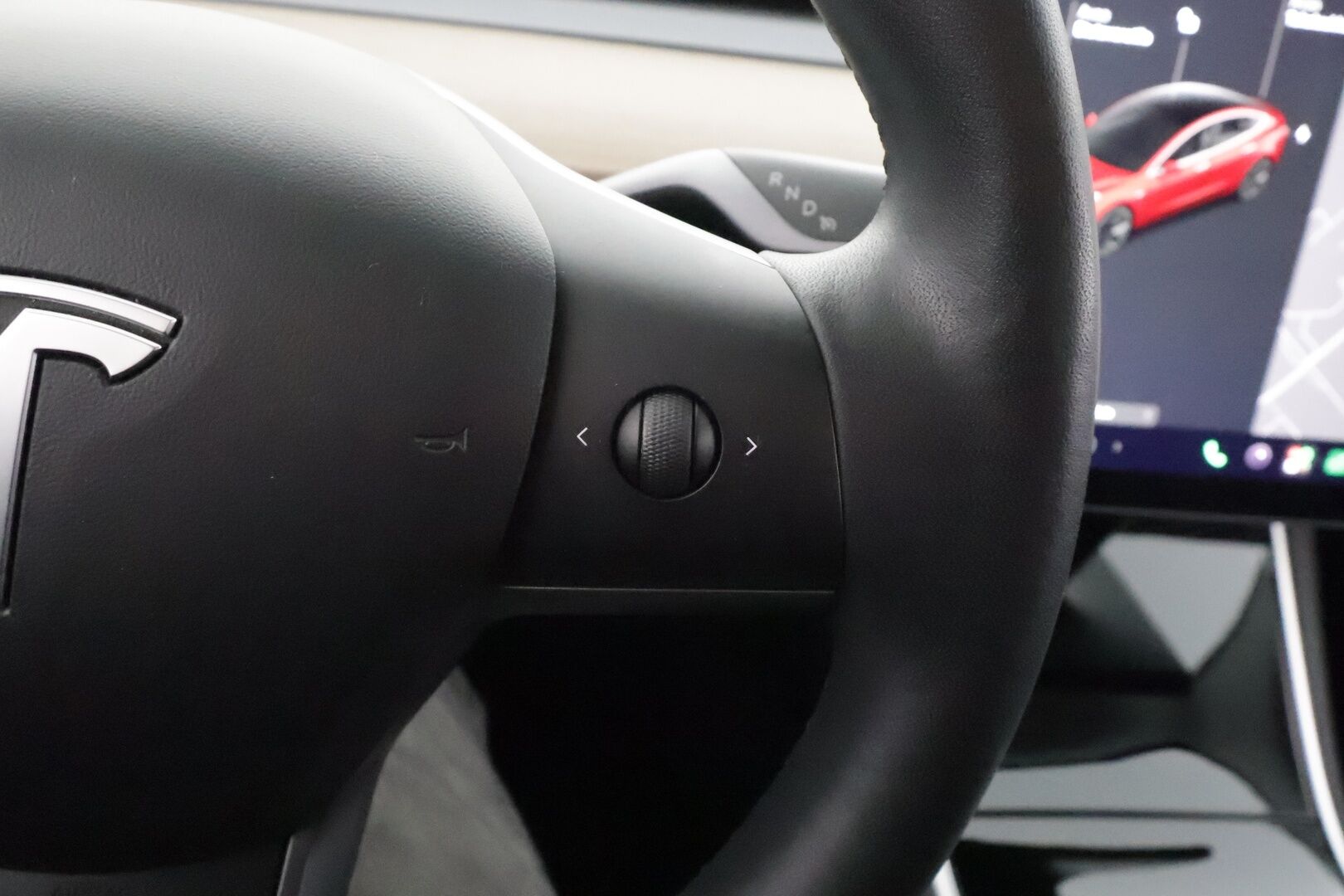 Tesla Model 3 2019 Standard RWD Plus - | Lasikatto | Koukku | ACC | LED | P.Kamera | Muistipenkki | Premium Speakers | Navi | Kaistavahti | Keyless | 2x Latauskaapelit | Suomi-auto | Kahdet renkaat |