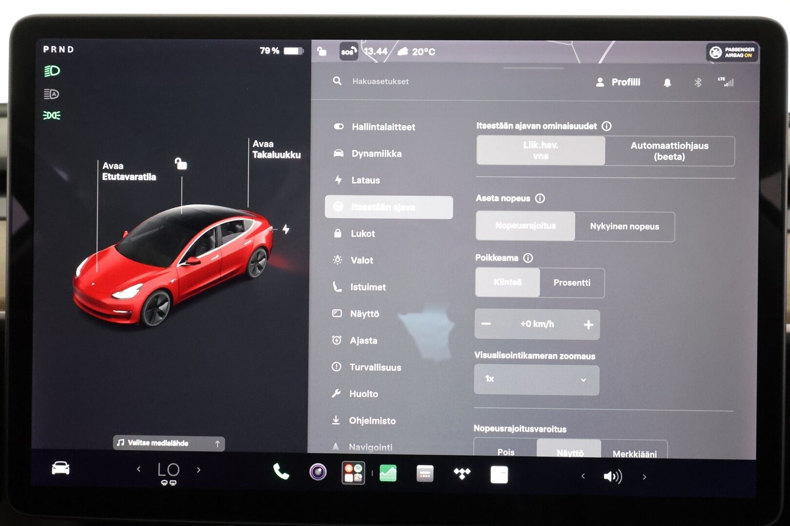 Tesla Model 3 2019 Standard RWD Plus - | Lasikatto | Koukku | ACC | LED | P.Kamera | Muistipenkki | Premium Speakers | Navi | Kaistavahti | Keyless | 2x Latauskaapelit | Suomi-auto | Kahdet renkaat |