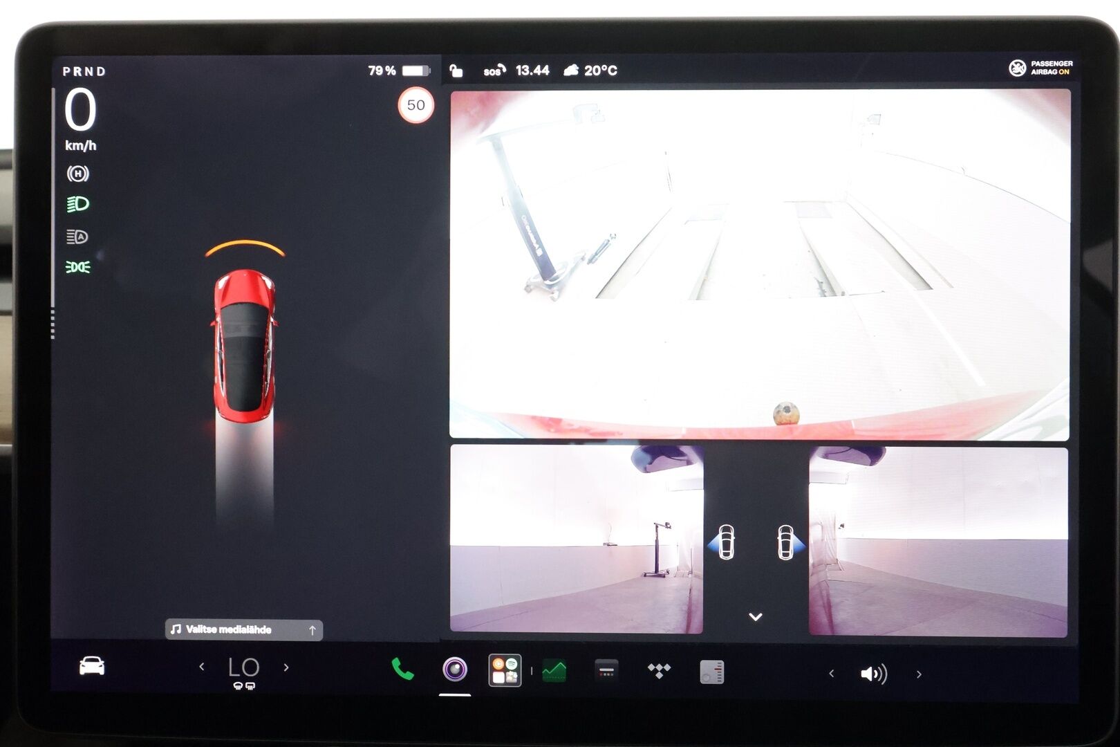 Tesla Model 3 2019 Standard RWD Plus - | Lasikatto | Koukku | ACC | LED | P.Kamera | Muistipenkki | Premium Speakers | Navi | Kaistavahti | Keyless | 2x Latauskaapelit | Suomi-auto | Kahdet renkaat |