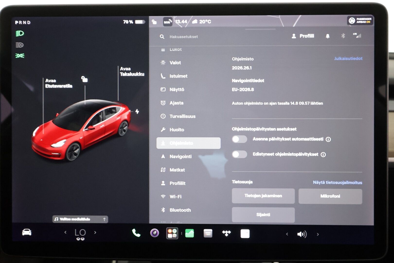 Tesla Model 3 2019 Standard RWD Plus - | Lasikatto | Koukku | ACC | LED | P.Kamera | Muistipenkki | Premium Speakers | Navi | Kaistavahti | Keyless | 2x Latauskaapelit | Suomi-auto | Kahdet renkaat |