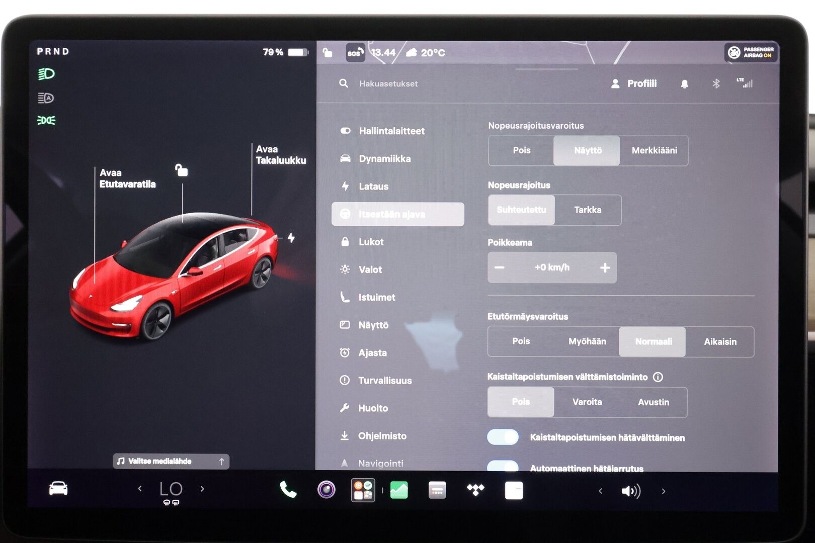 Tesla Model 3 2019 Standard RWD Plus - | Lasikatto | Koukku | ACC | LED | P.Kamera | Muistipenkki | Premium Speakers | Navi | Kaistavahti | Keyless | 2x Latauskaapelit | Suomi-auto | Kahdet renkaat |