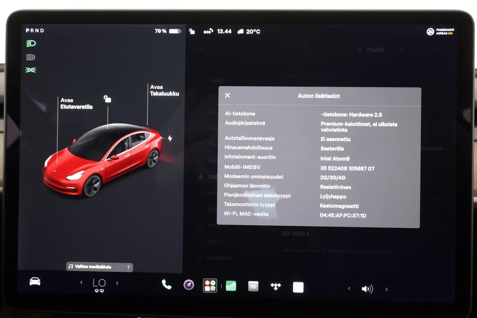 Tesla Model 3 2019 Standard RWD Plus - | Lasikatto | Koukku | ACC | LED | P.Kamera | Muistipenkki | Premium Speakers | Navi | Kaistavahti | Keyless | 2x Latauskaapelit | Suomi-auto | Kahdet renkaat |