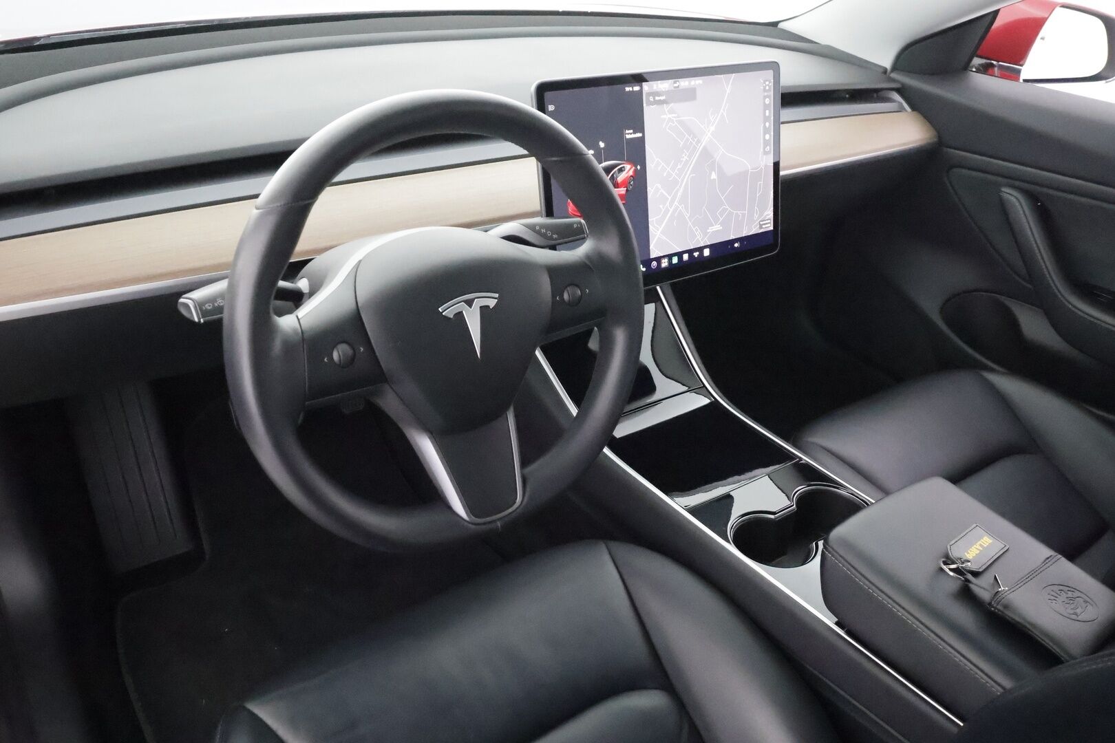 Tesla Model 3 2019 Standard RWD Plus - | Lasikatto | Koukku | ACC | LED | P.Kamera | Muistipenkki | Premium Speakers | Navi | Kaistavahti | Keyless | 2x Latauskaapelit | Suomi-auto | Kahdet renkaat |